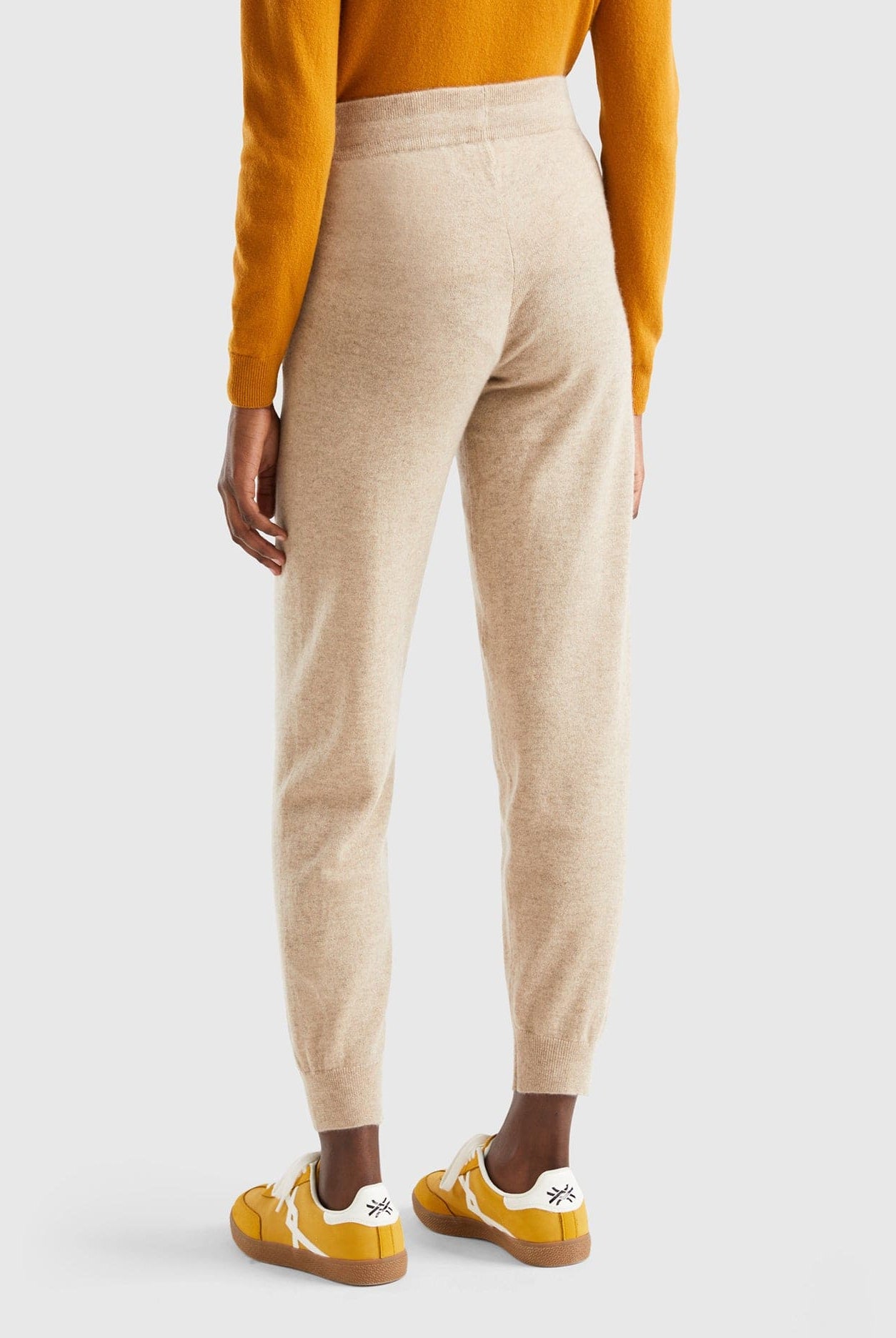 يونايتد كولورز اوف بينيتون بنطلون رياضي من الكشمير الخالص