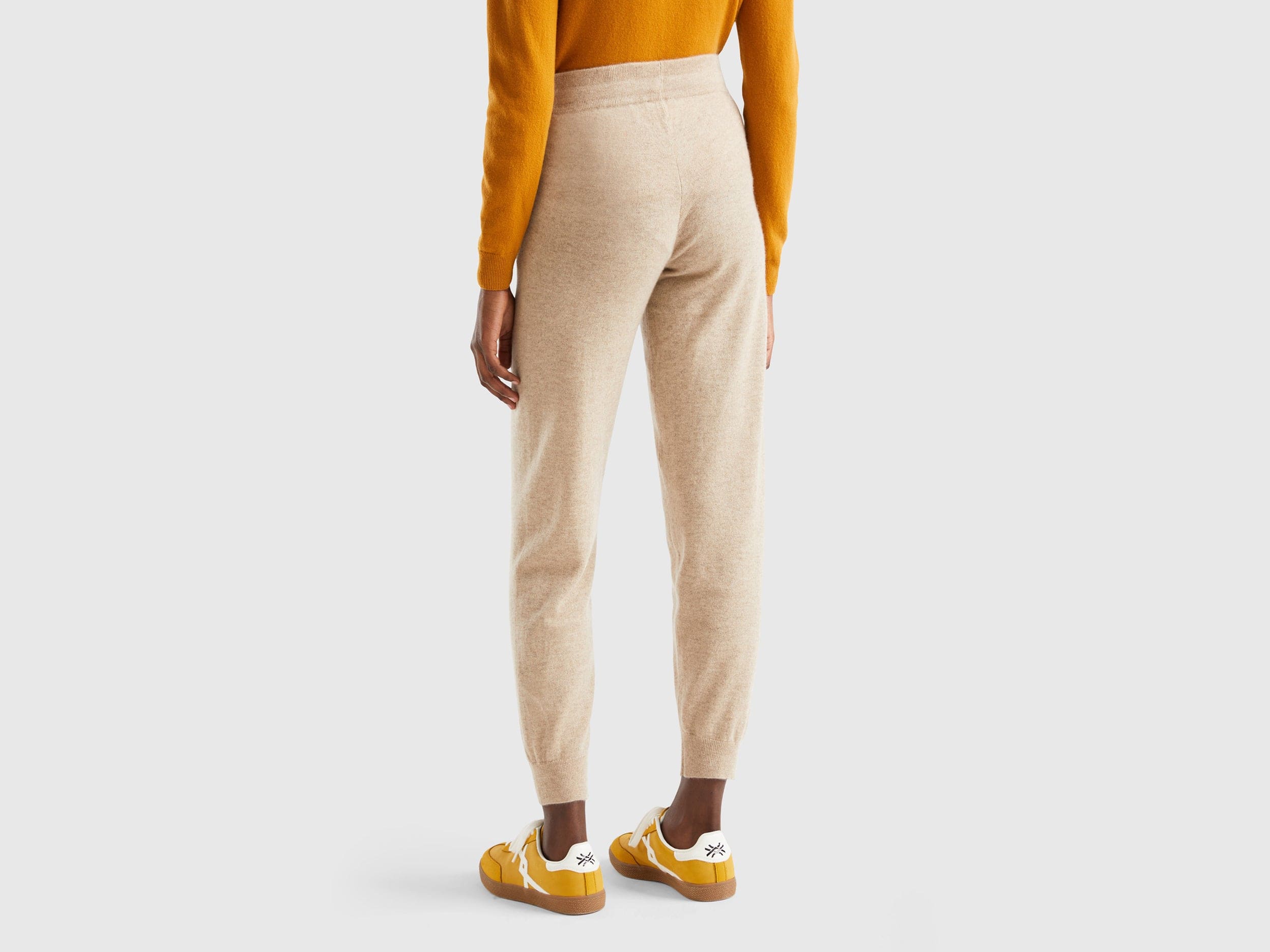 يونايتد كولورز اوف بينيتون بنطلون رياضي من الكشمير الخالص