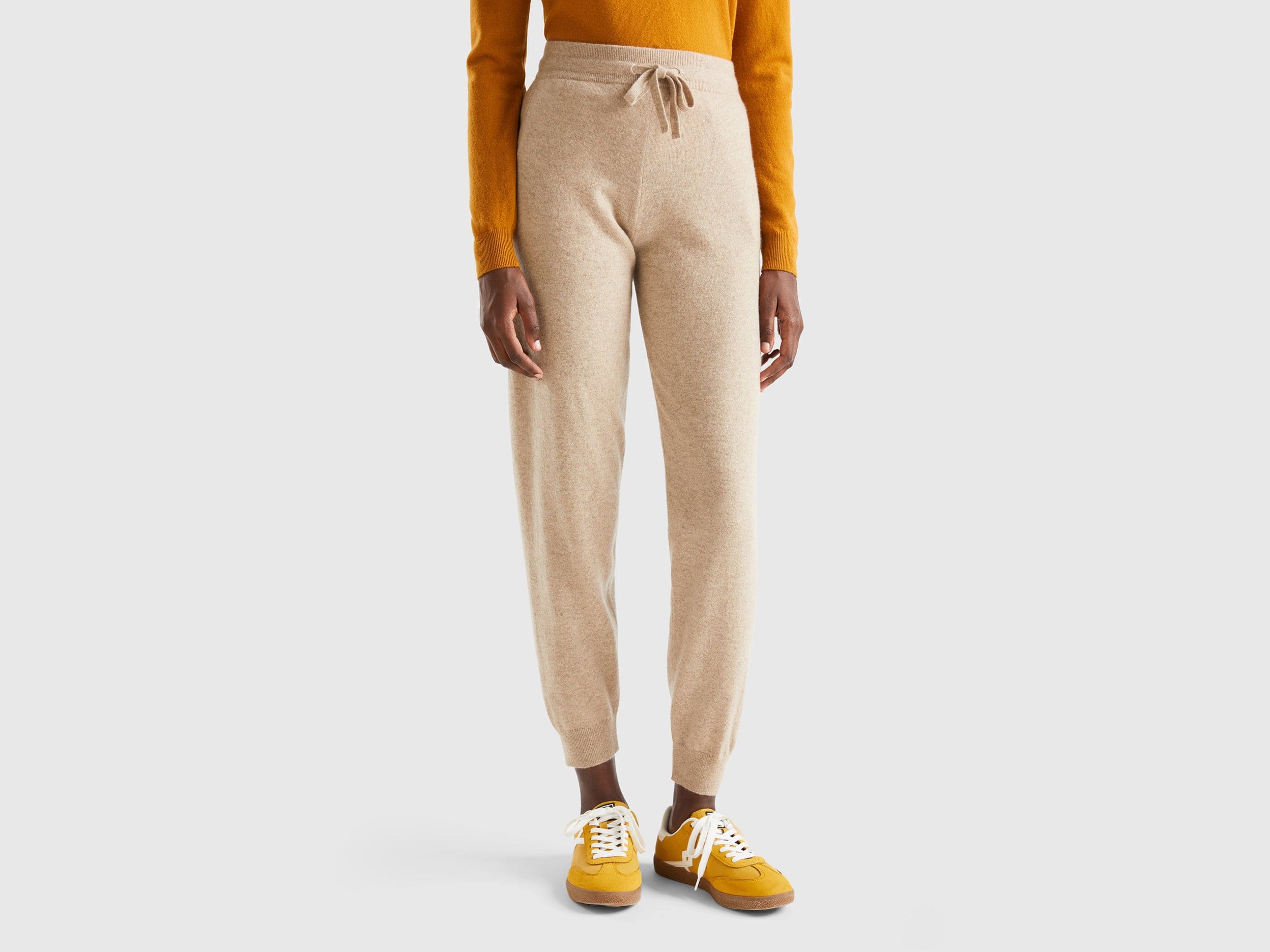 يونايتد كولورز اوف بينيتون بنطلون رياضي من الكشمير الخالص