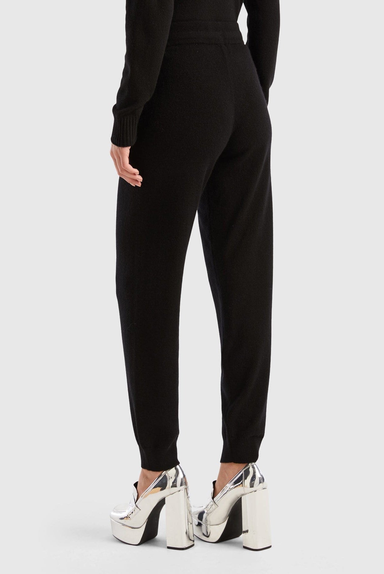 يونايتد كولورز اوف بينيتون بنطلون رياضي من الكشمير الخالص