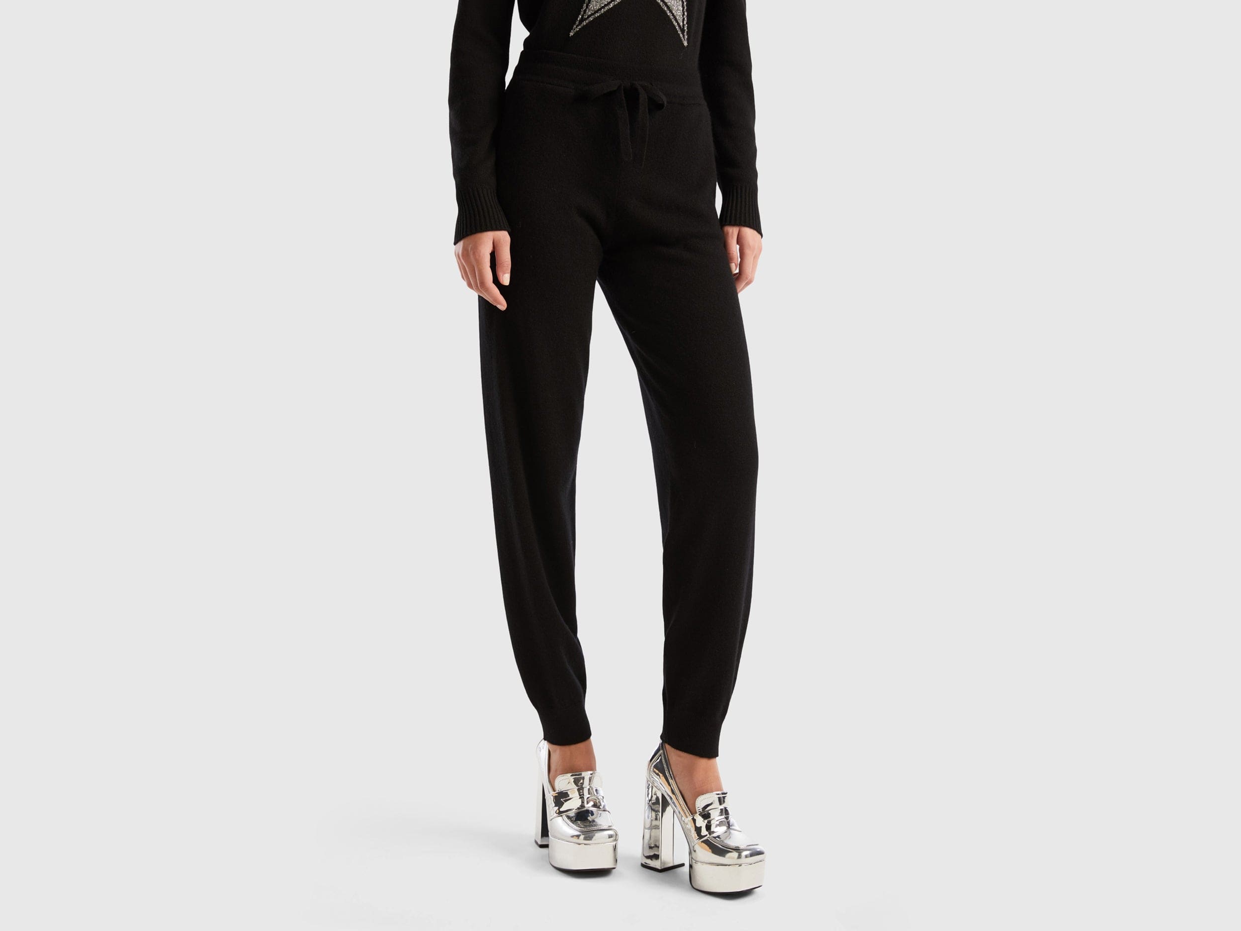 يونايتد كولورز اوف بينيتون بنطلون رياضي من الكشمير الخالص