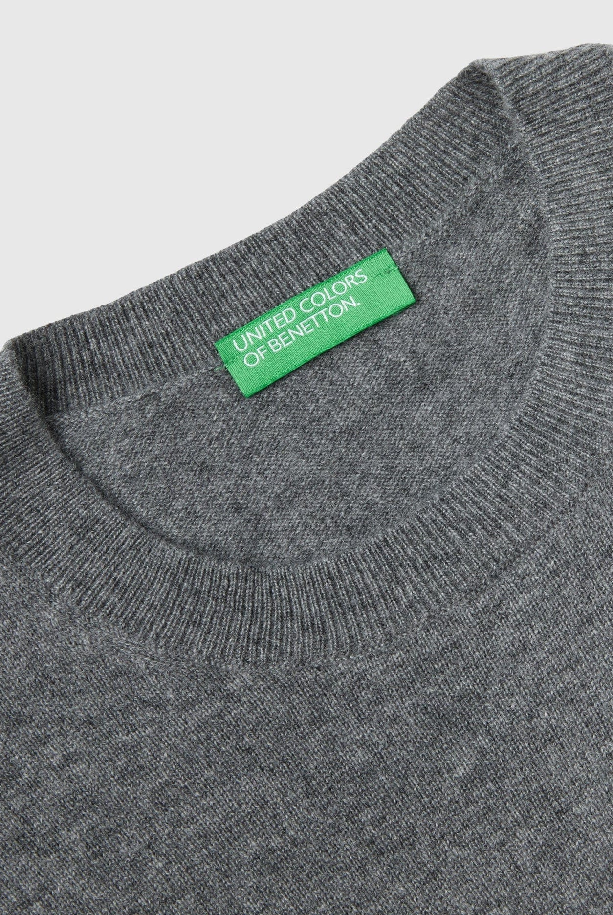 يونايتد كولورز اوف بينيتون بلوفر رمادي داكن من الكشمير الخالص