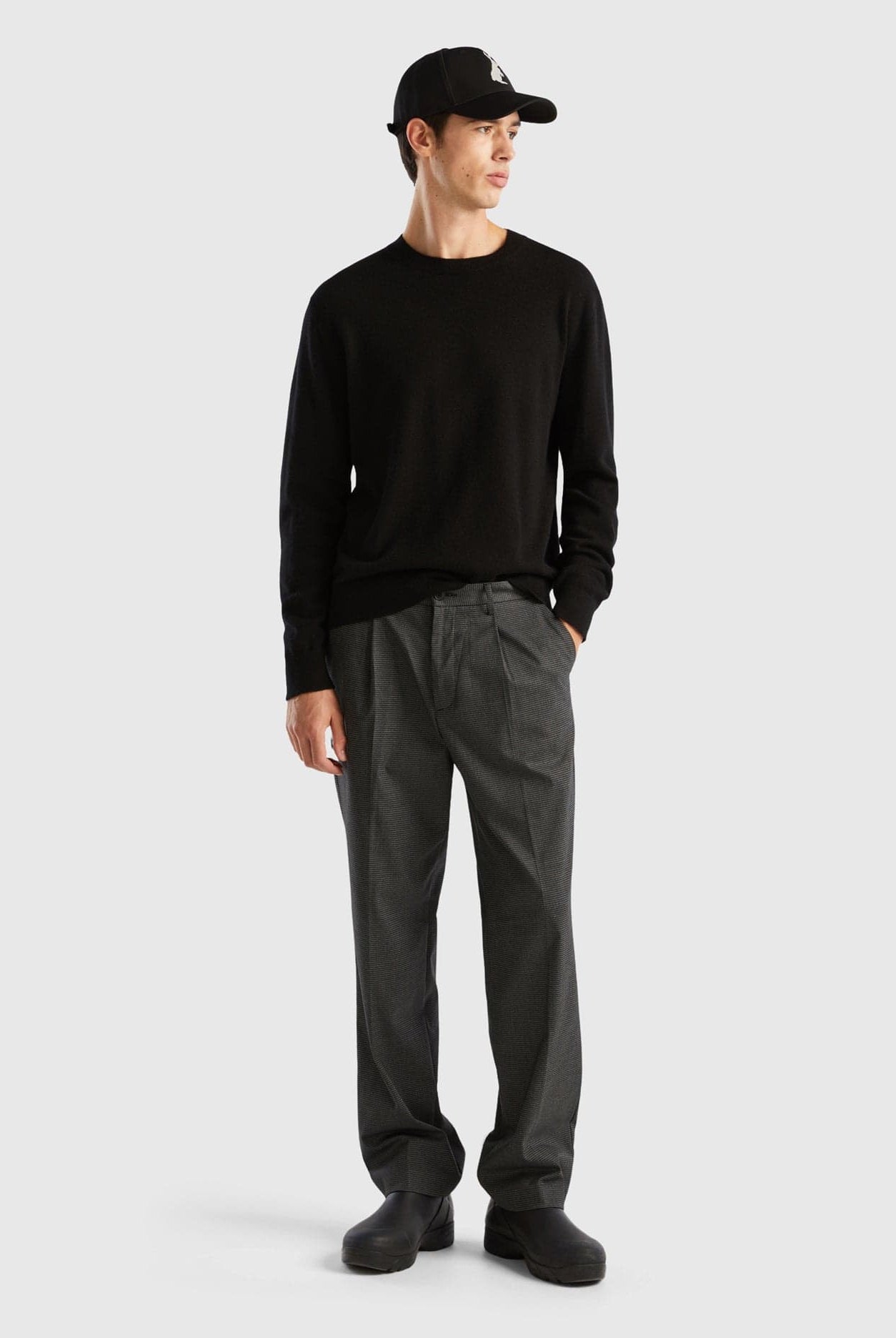 يونايتد كولورز اوف بينيتون بلوفر رمادي داكن من الكشمير الخالص