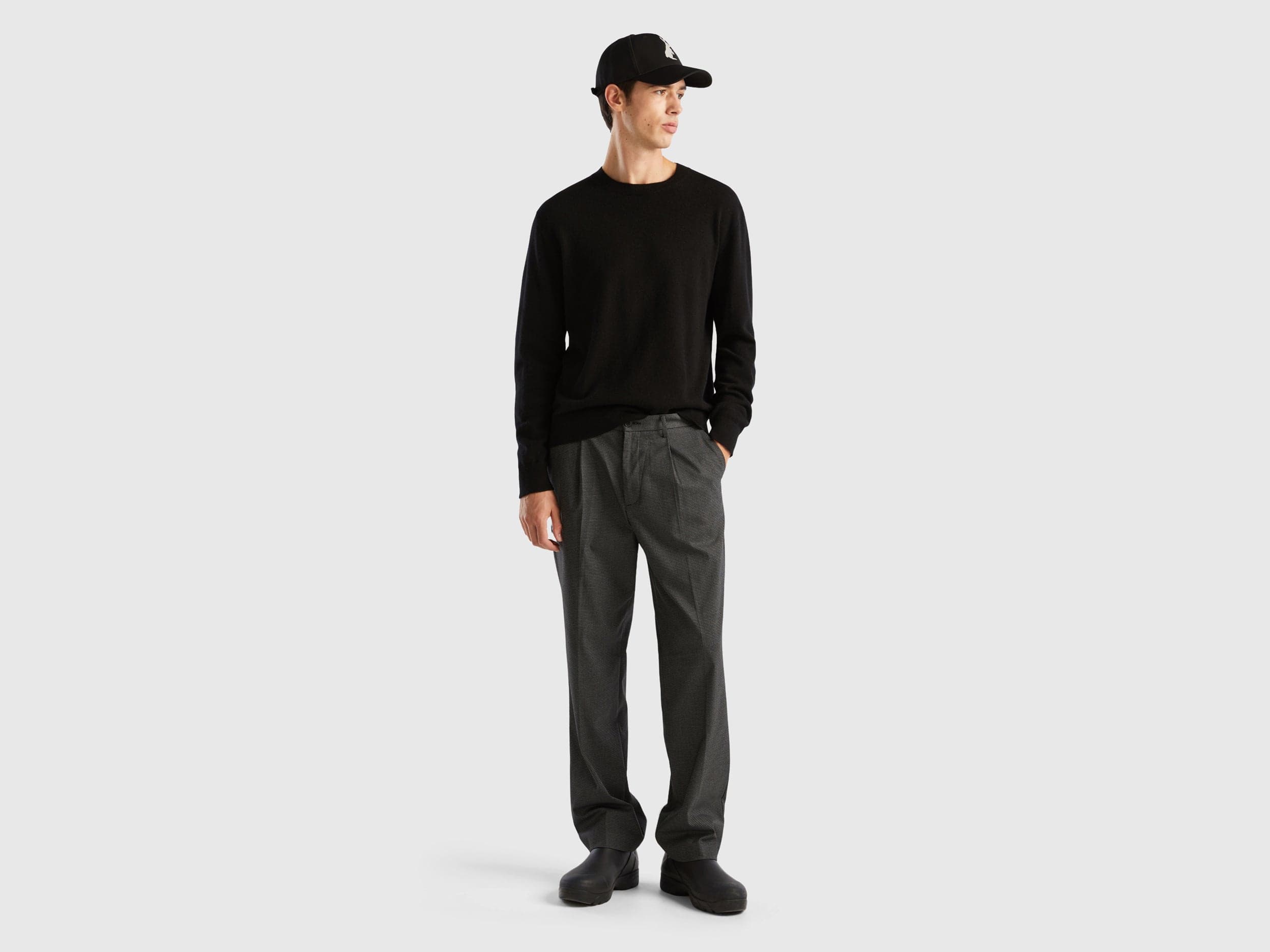 يونايتد كولورز اوف بينيتون بلوفر رمادي داكن من الكشمير الخالص