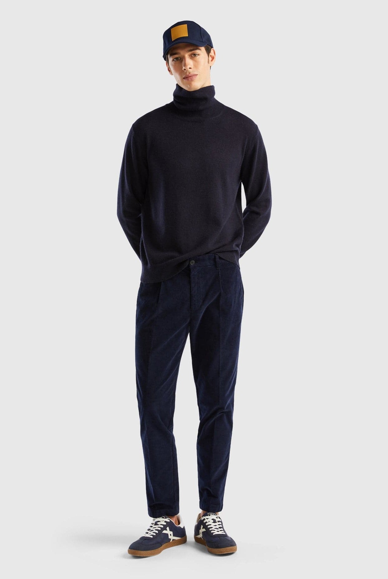 يونايتد كولورز اوف بينيتون بلوفر برقبة عالية رمادي داكن من الكشمير الخالص