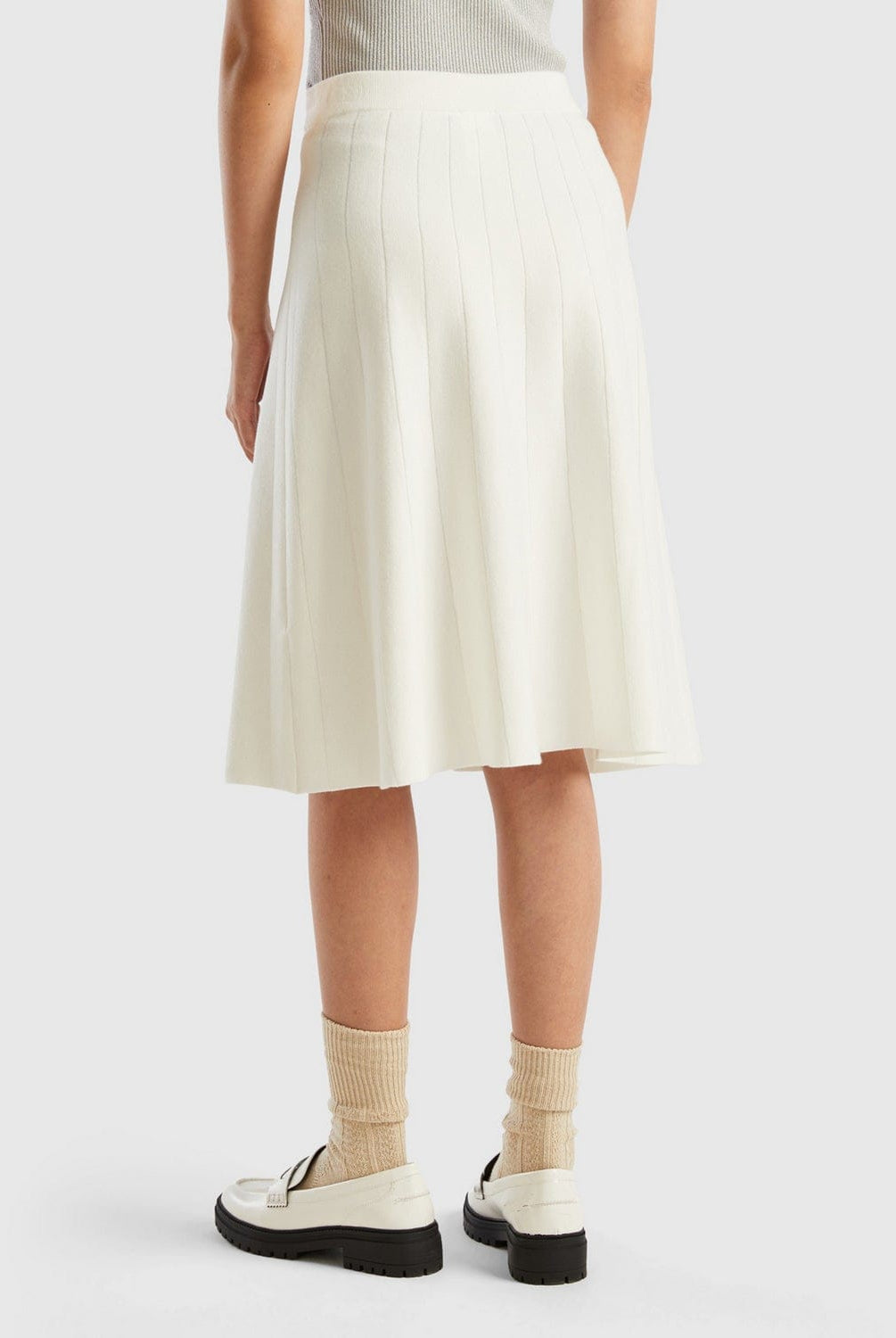 يونايتد كولورز اوف بينيتون تنورة ميدي بتصميم نسائي