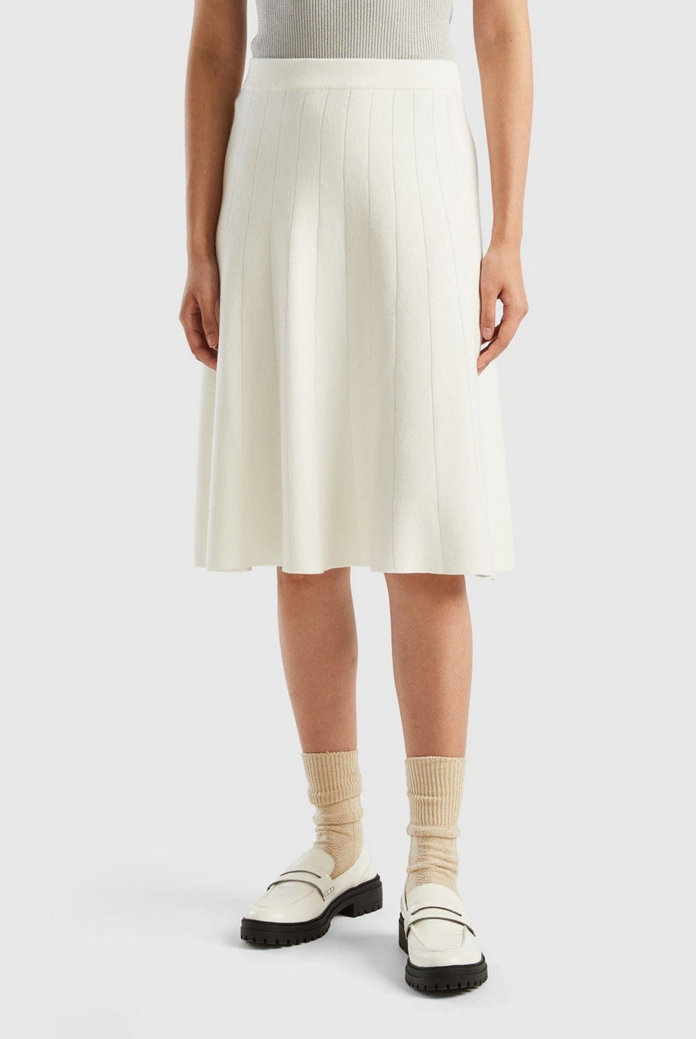 يونايتد كولورز اوف بينيتون تنورة ميدي بتصميم نسائي