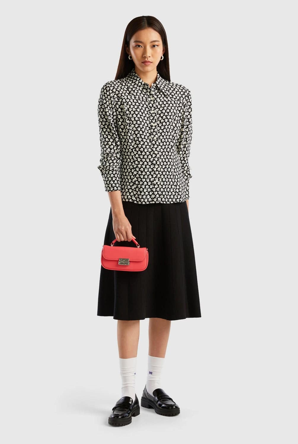 يونايتد كولورز اوف بينيتون تنورة ميدي بتصميم نسائي