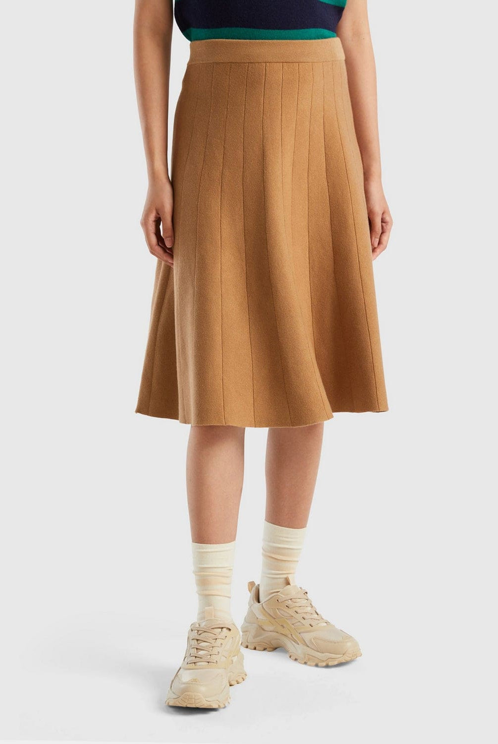 يونايتد كولورز اوف بينيتون تنورة ميدي بتصميم نسائي