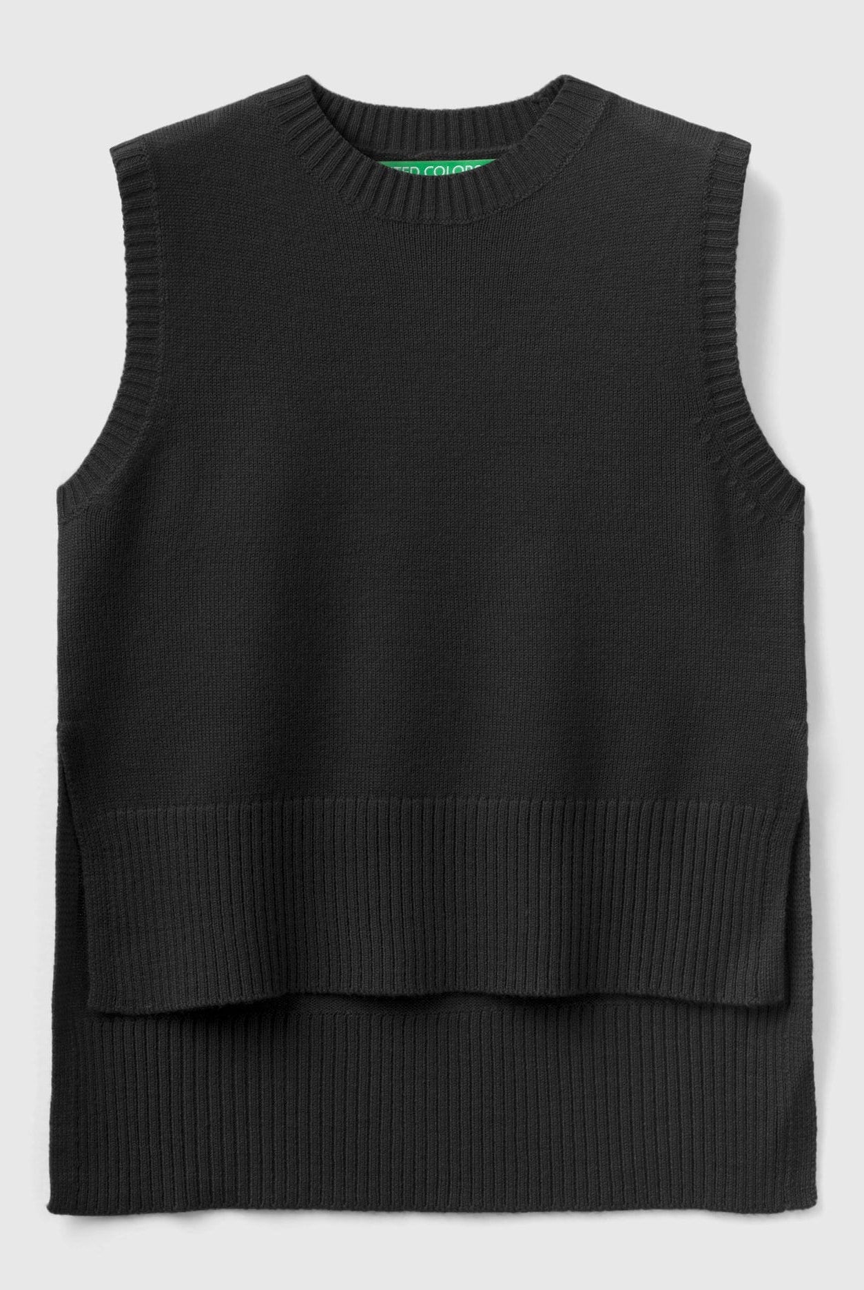 يونايتد كولورز اوف بينيتون سترة نسائية محبوكة بفتحات بدون اكمام