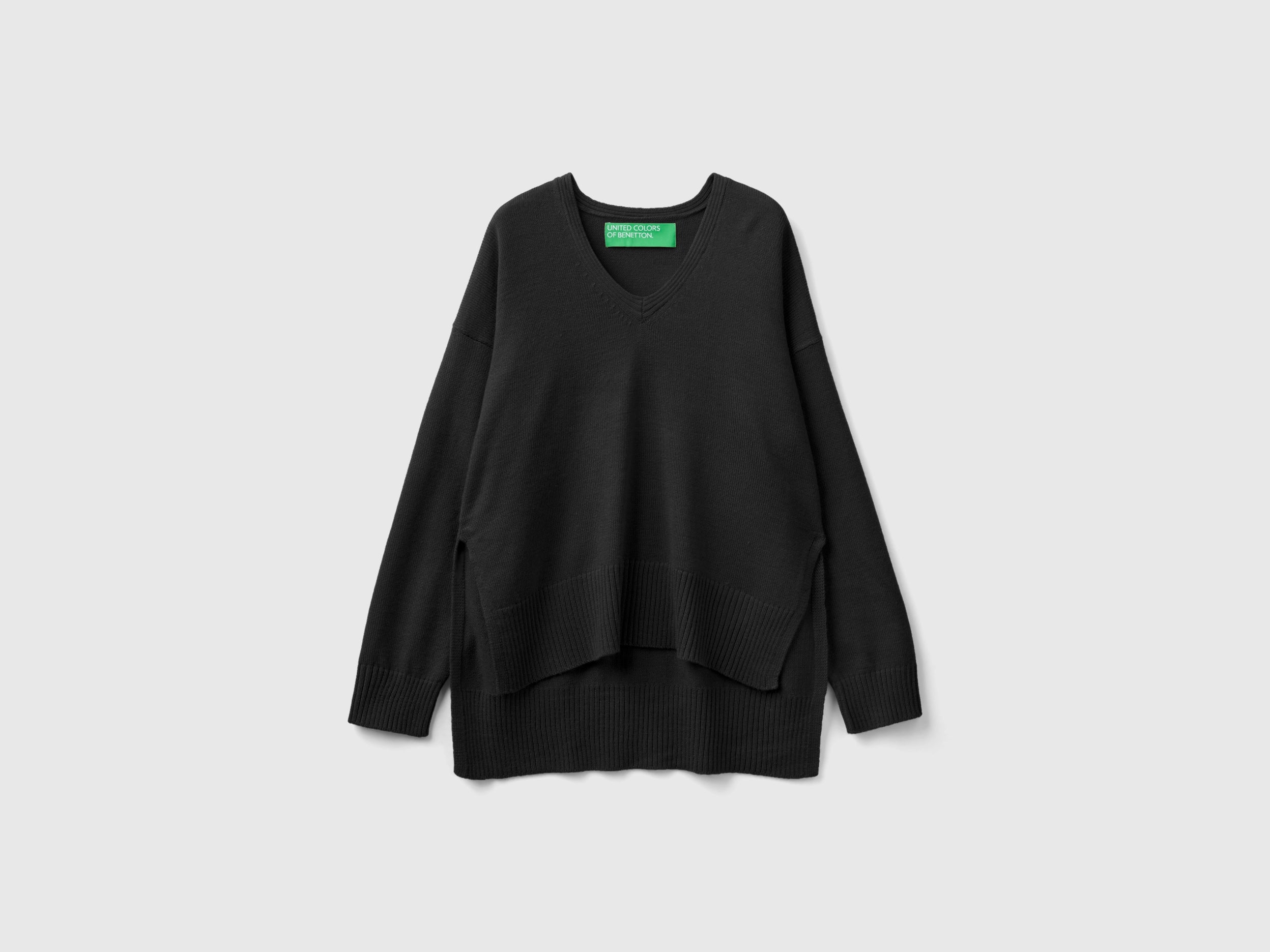 يونايتد كولورز اوف بينيتون سترة نسائية واسعة برقبة على شكل V