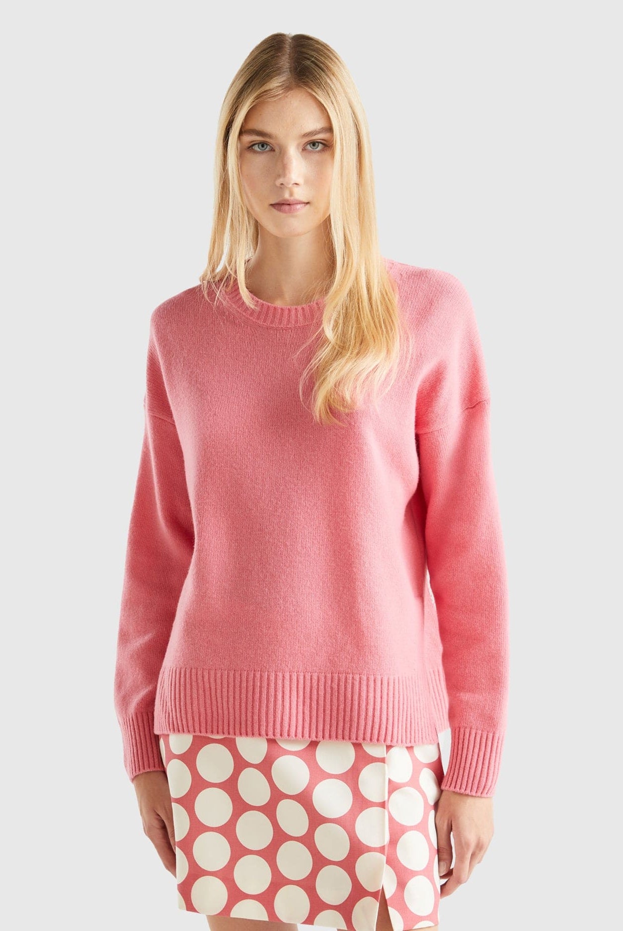 يونايتد كولورز اوف بينيتون بلوفر صوف مخلوط بقصة مربعة نسائي