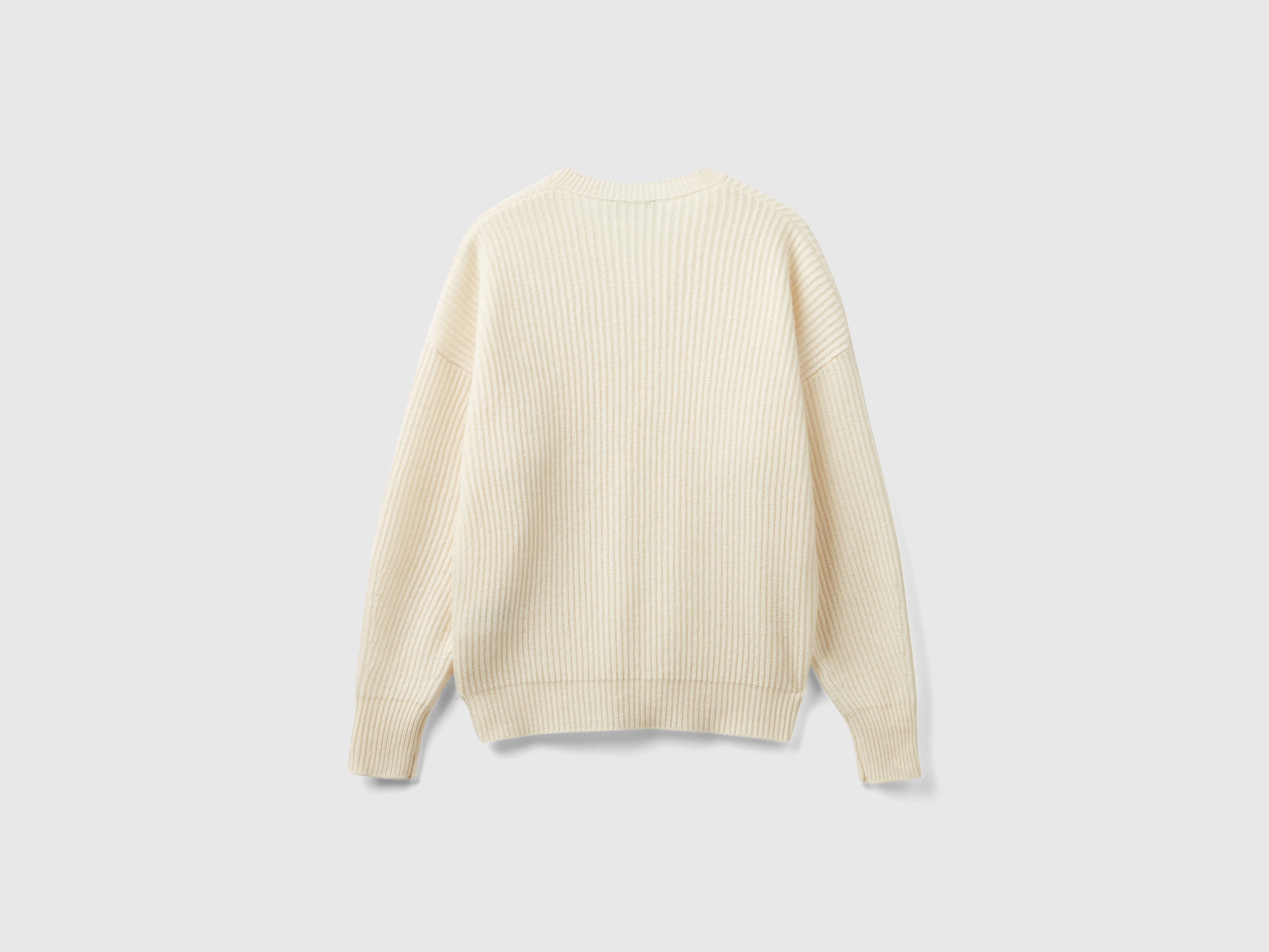 يونايتد كولورز اوف بينيتون بلوفر صوف ممزوج بتصميم مربع وياقة على شكل V نسائي