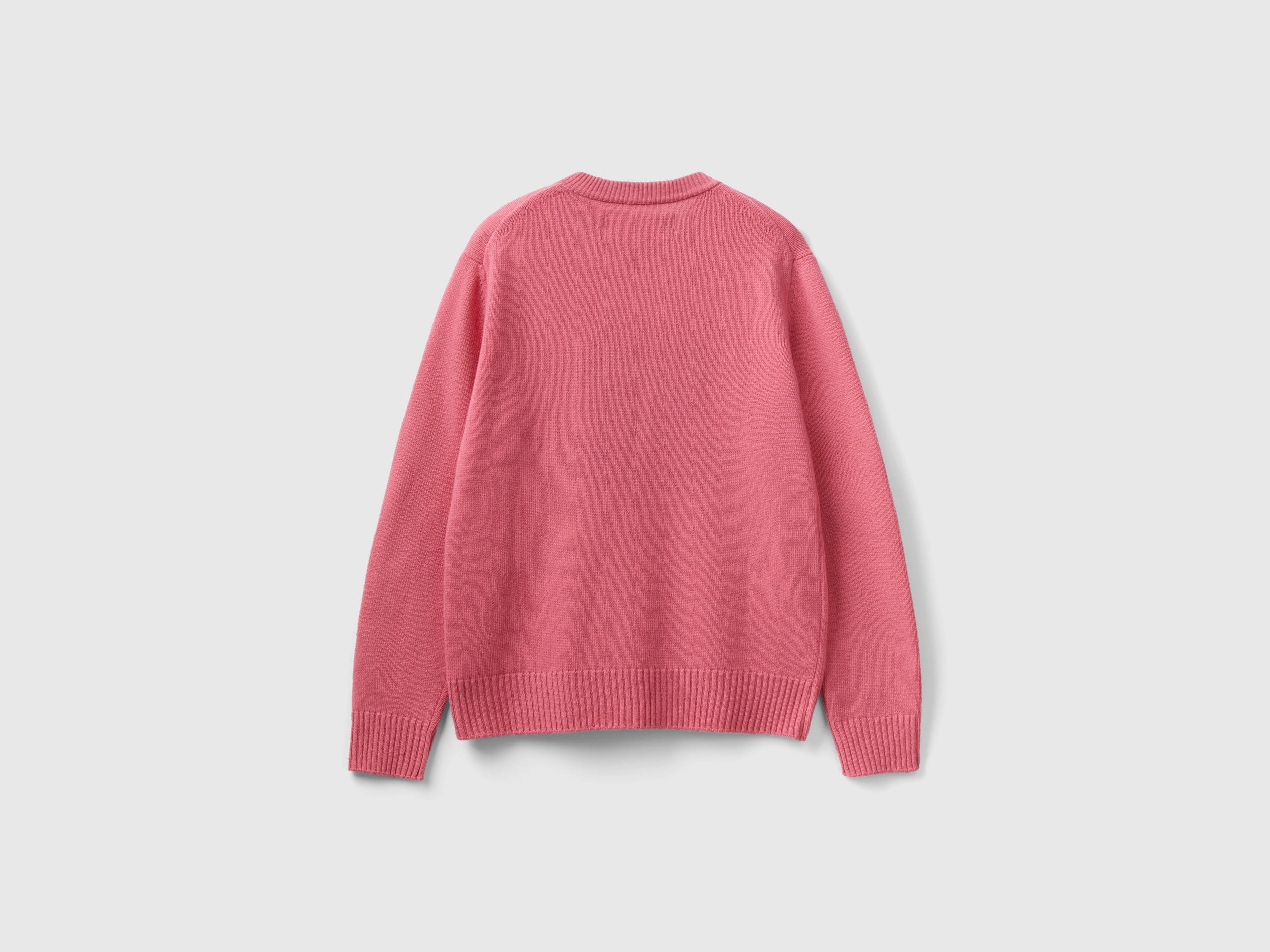 يونايتد كولورز اوف بينيتون بلوفر صوفي بنقشة زهور على الصدر كم طويل نسائي