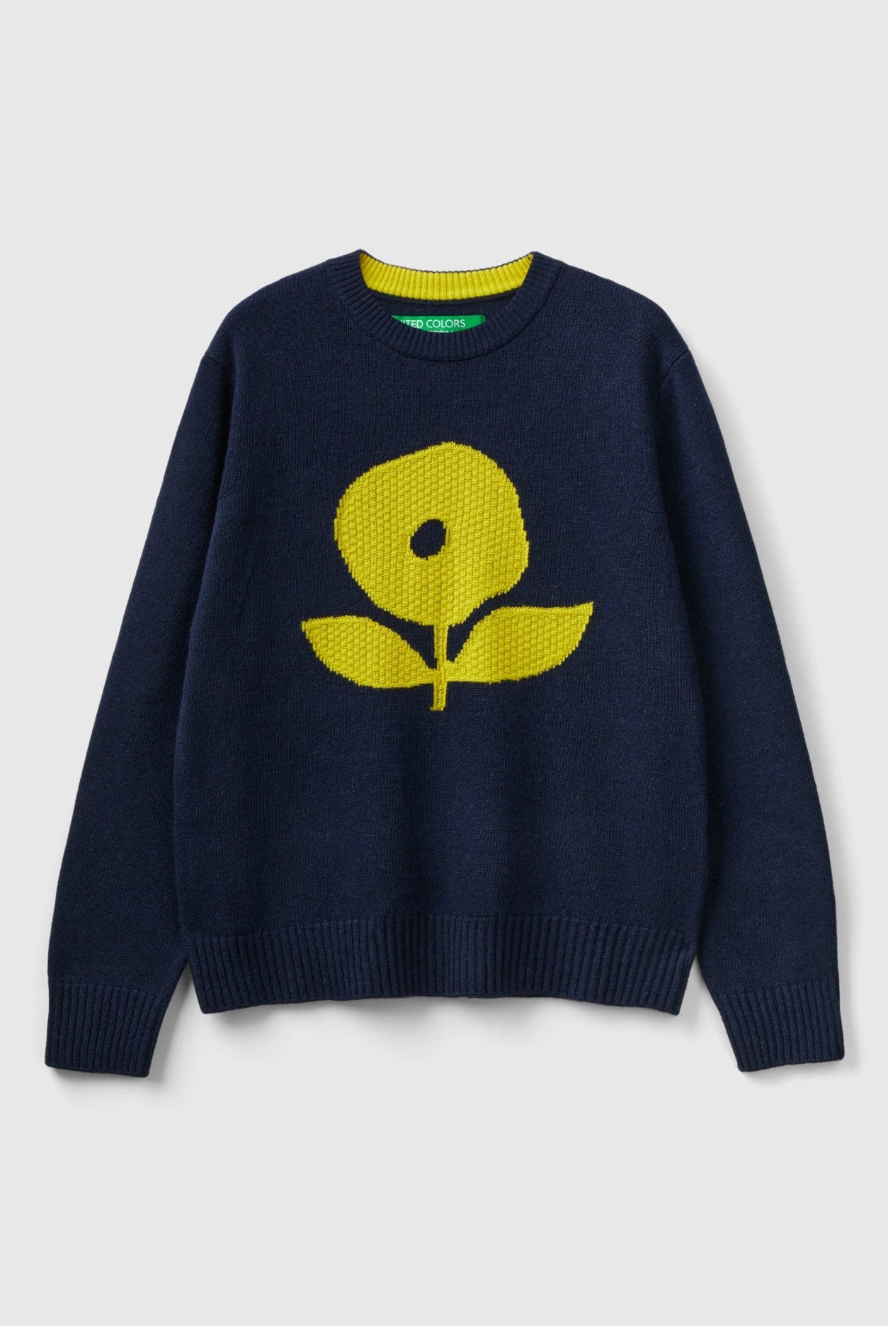 يونايتد كولورز اوف بينيتون بلوفر صوفي بنقشة زهور على الصدر كم طويل نسائي