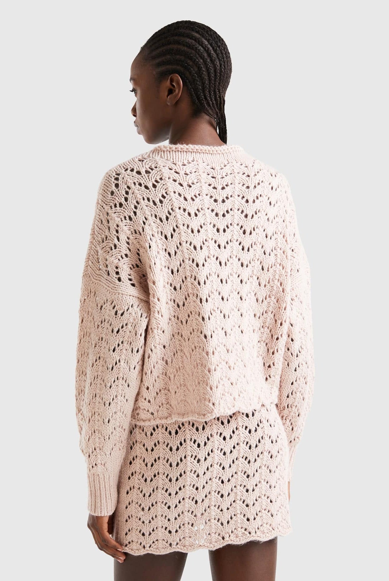 يونايتد كولورز اوف بينيتون بلوفر صوف مخرم كم طويل نسائي