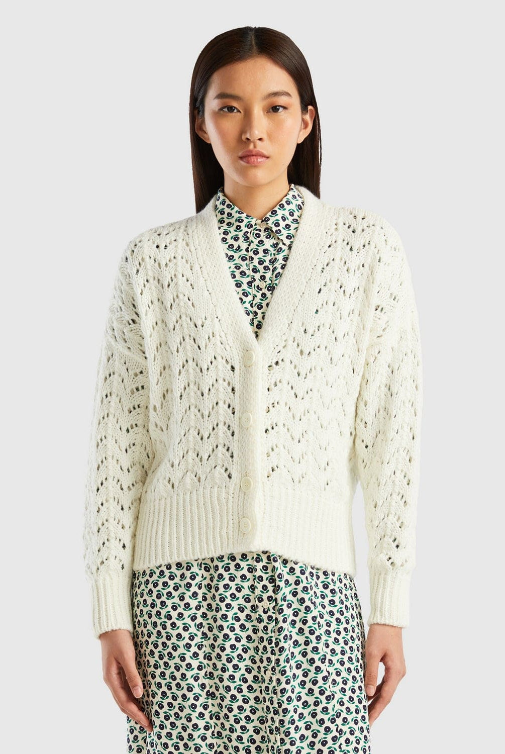 يونايتد كولورز اوف بينيتون بلوفر مطرز نسائي