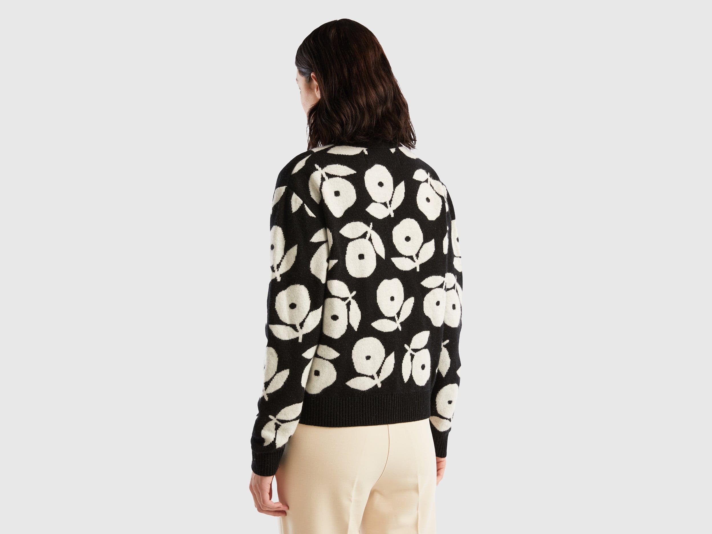 يونايتد كولورز اوف بينيتون كارديجان صوف ممزوج بنقشة زهور كم طويل نسائي