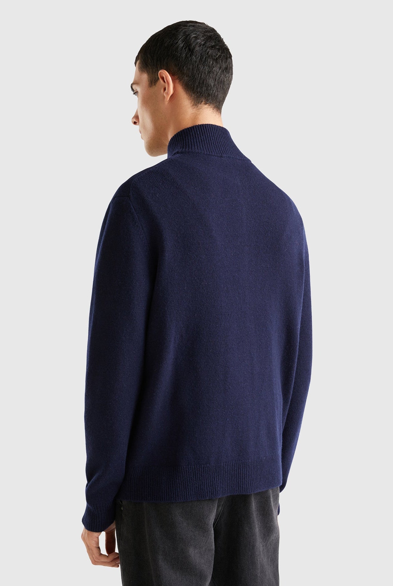 يونايتد كولورز اوف بينيتون بلوفر صوف بسحاب سادة كم طويل رجالي