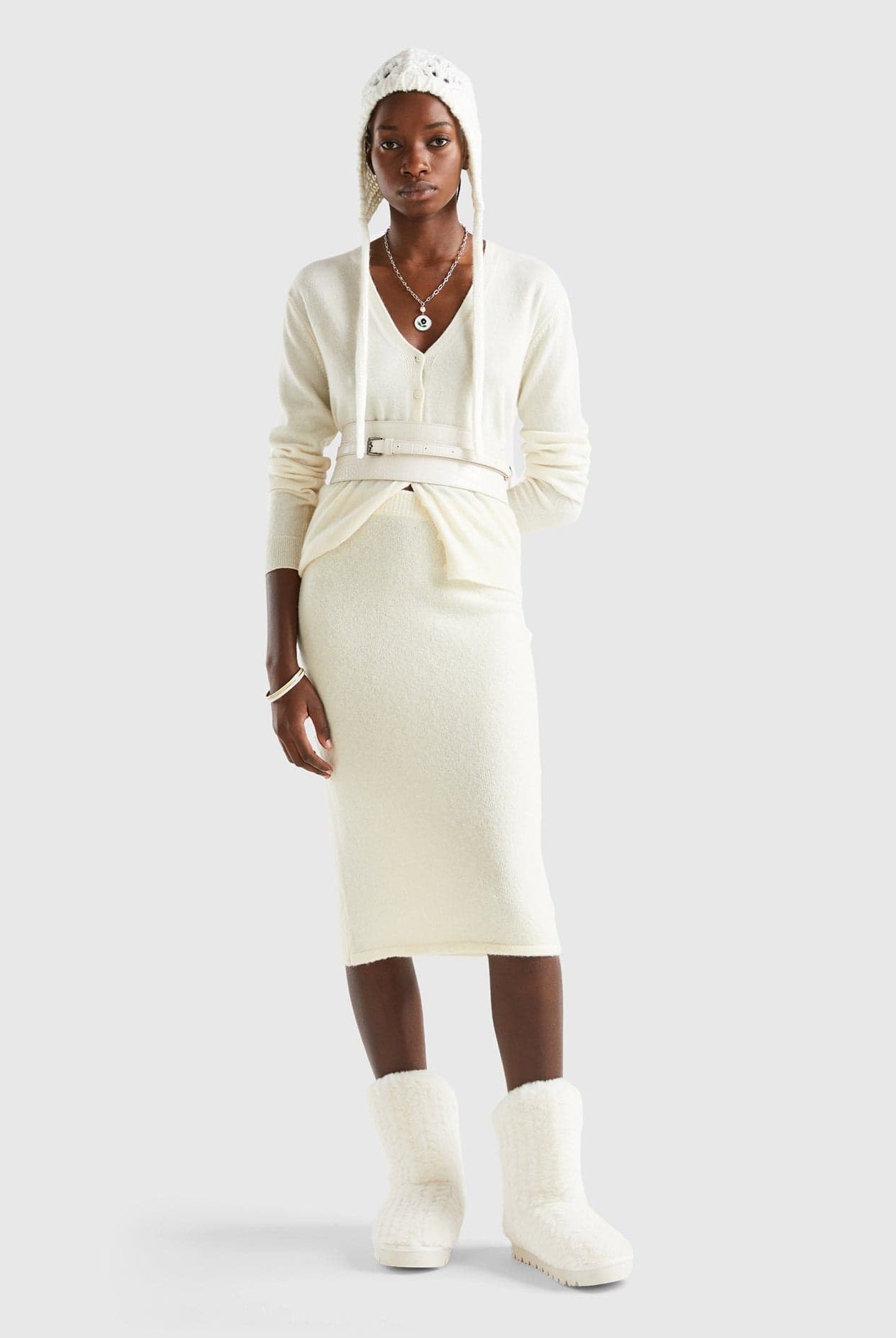 يونايتد كولورز اوف بينيتون تنورة ميدي محبوكة بشعار نسائي