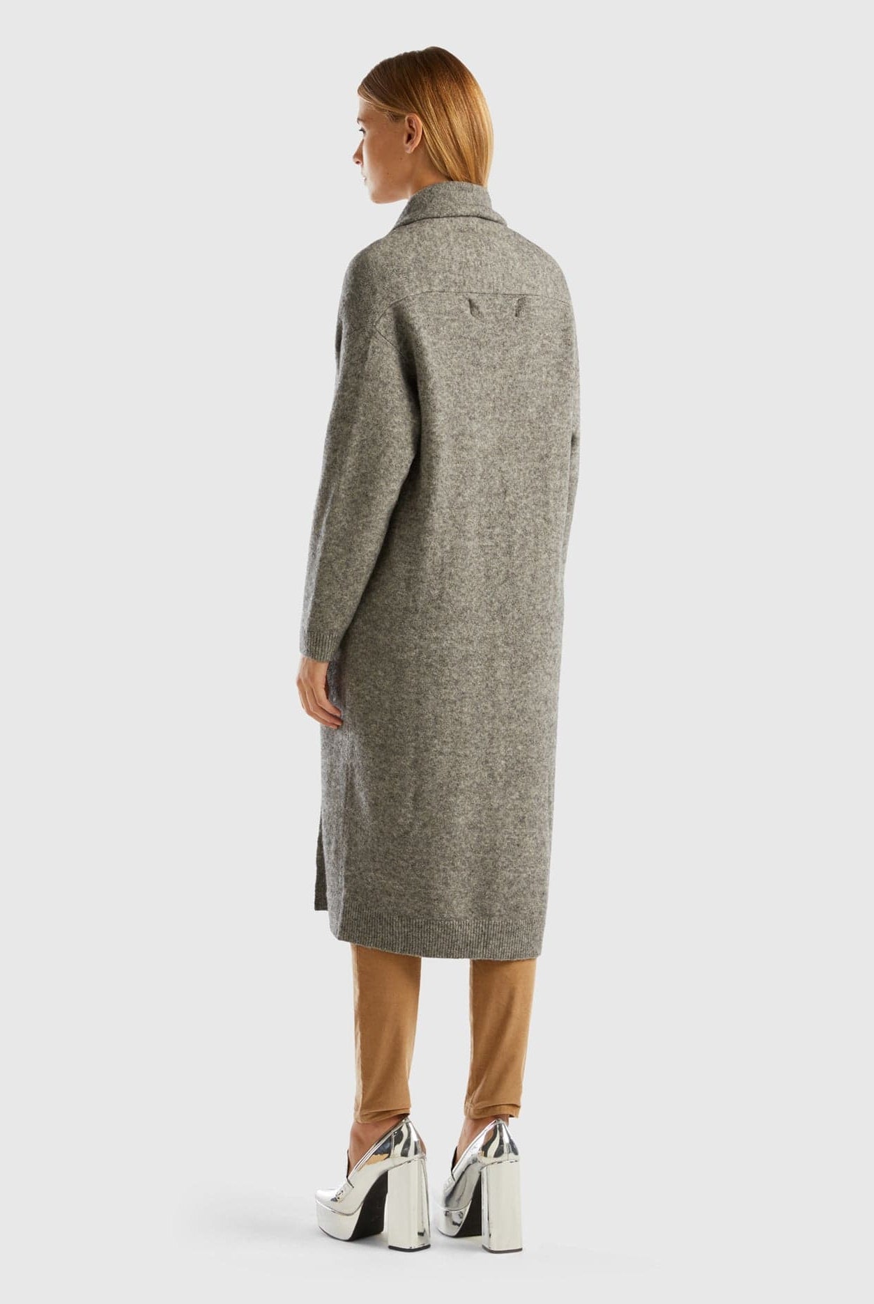 يونايتد كولورز اوف بينيتون كارديجان طويل للنساء مع جيوب نسائي