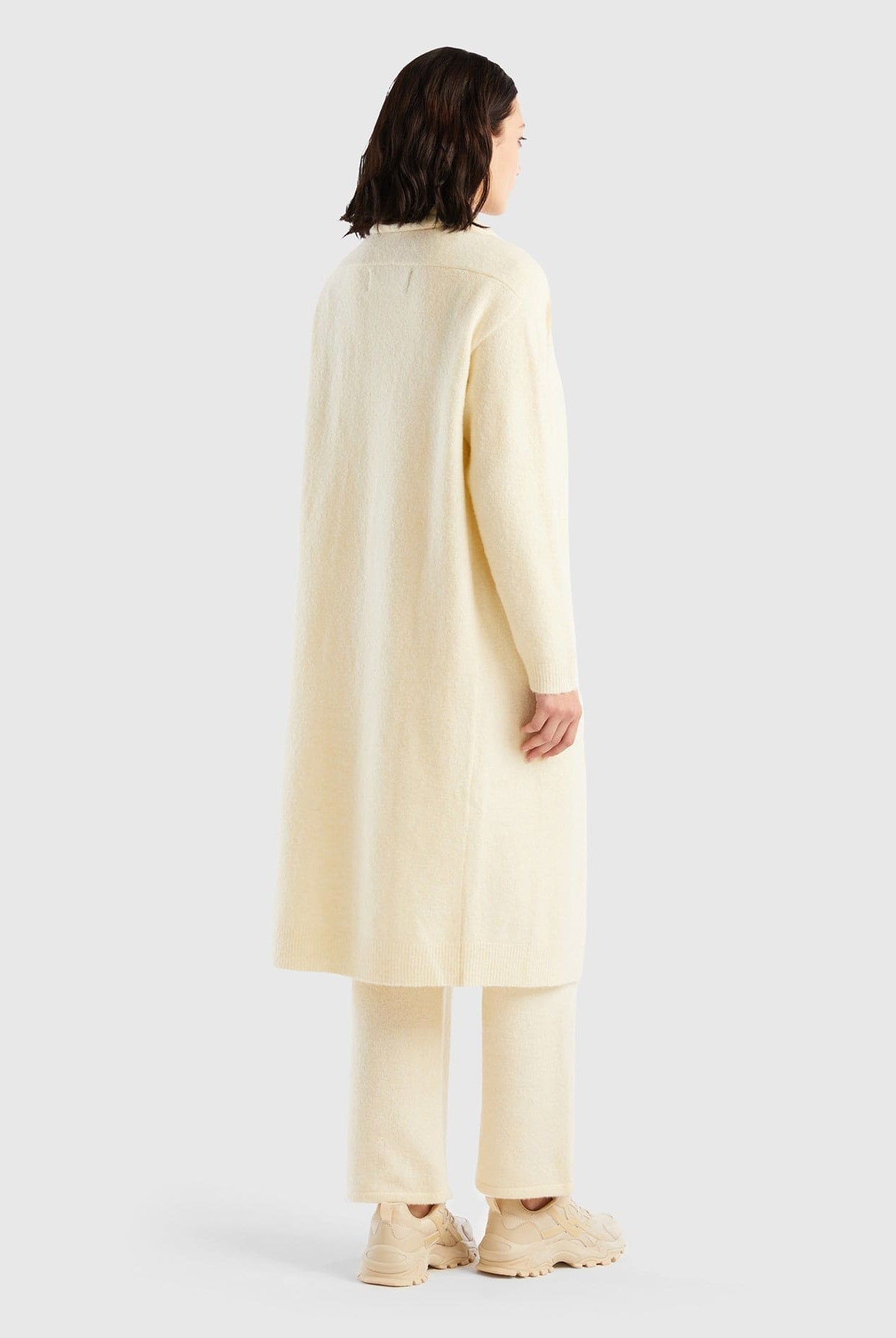 يونايتد كولورز اوف بينيتون كارديجان طويل للنساء مع جيوب نسائي