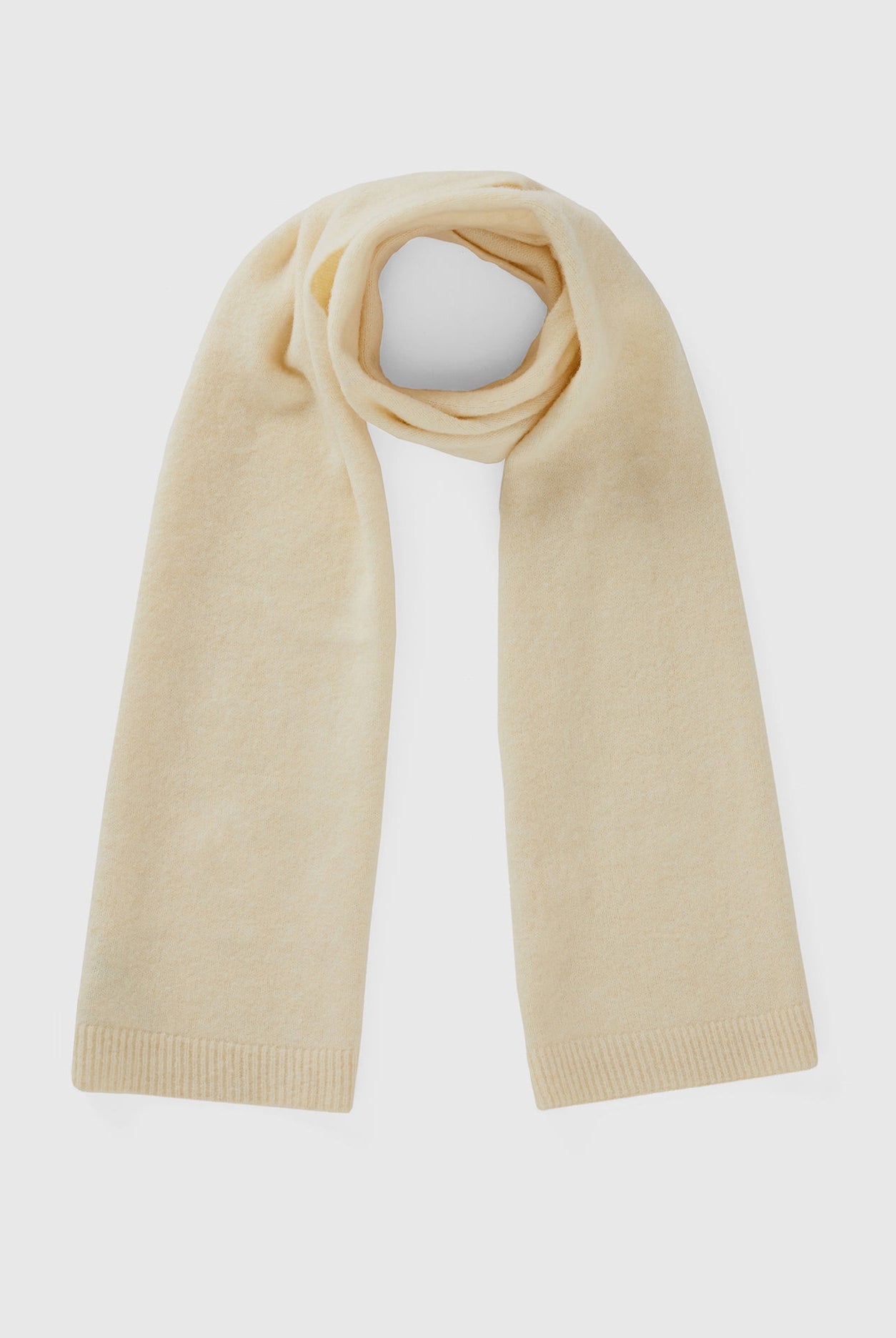 يونايتد كولورز اوف بينيتون وشاح صوف ممزوج سادة نسائي