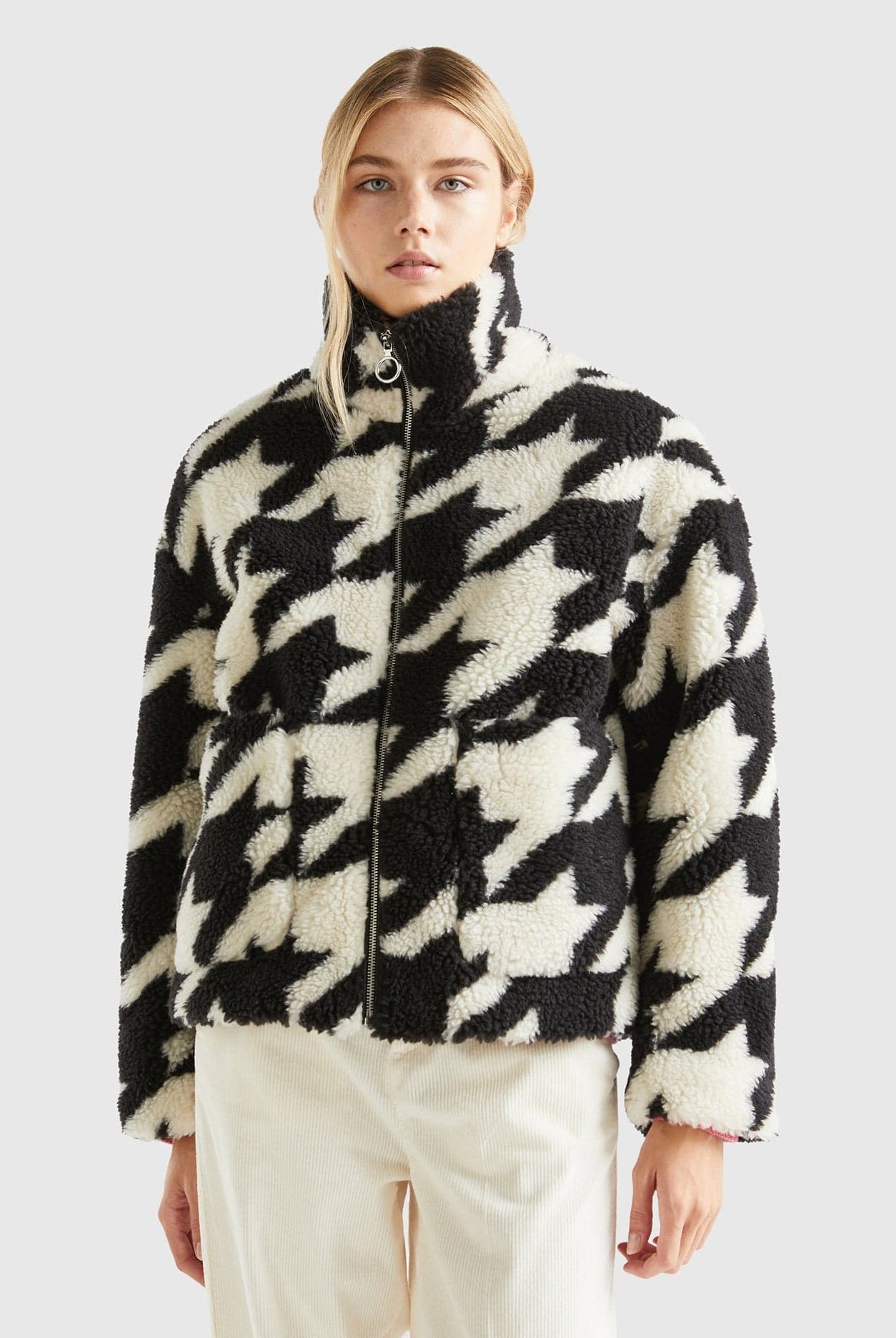 يونايتد كولورز اوف بينيتون سترة تيدي نسائية بنقشة هاوندستوث