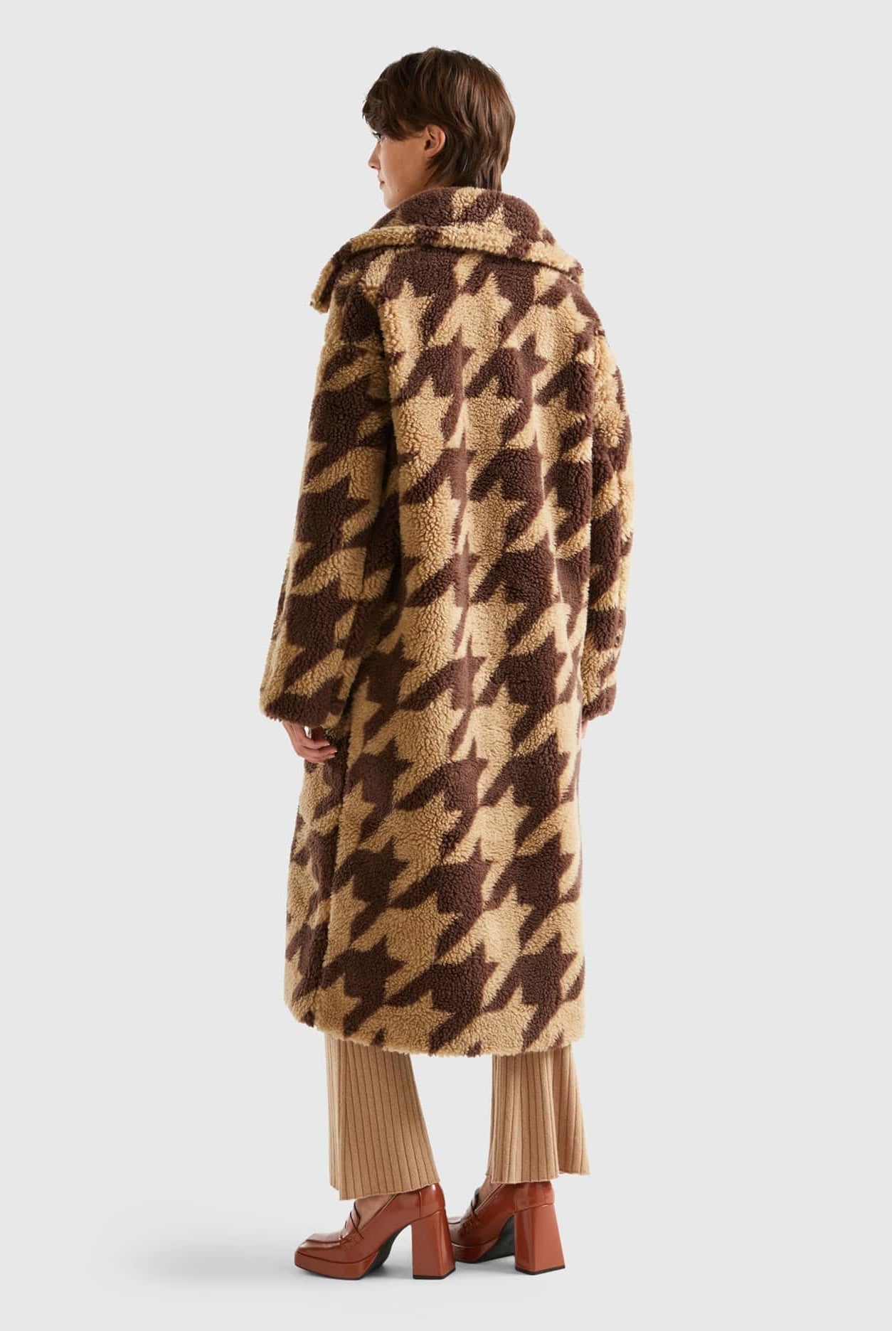 يونايتد كولورز اوف بينيتون معطف تيدي بنقشة هاوندستوث