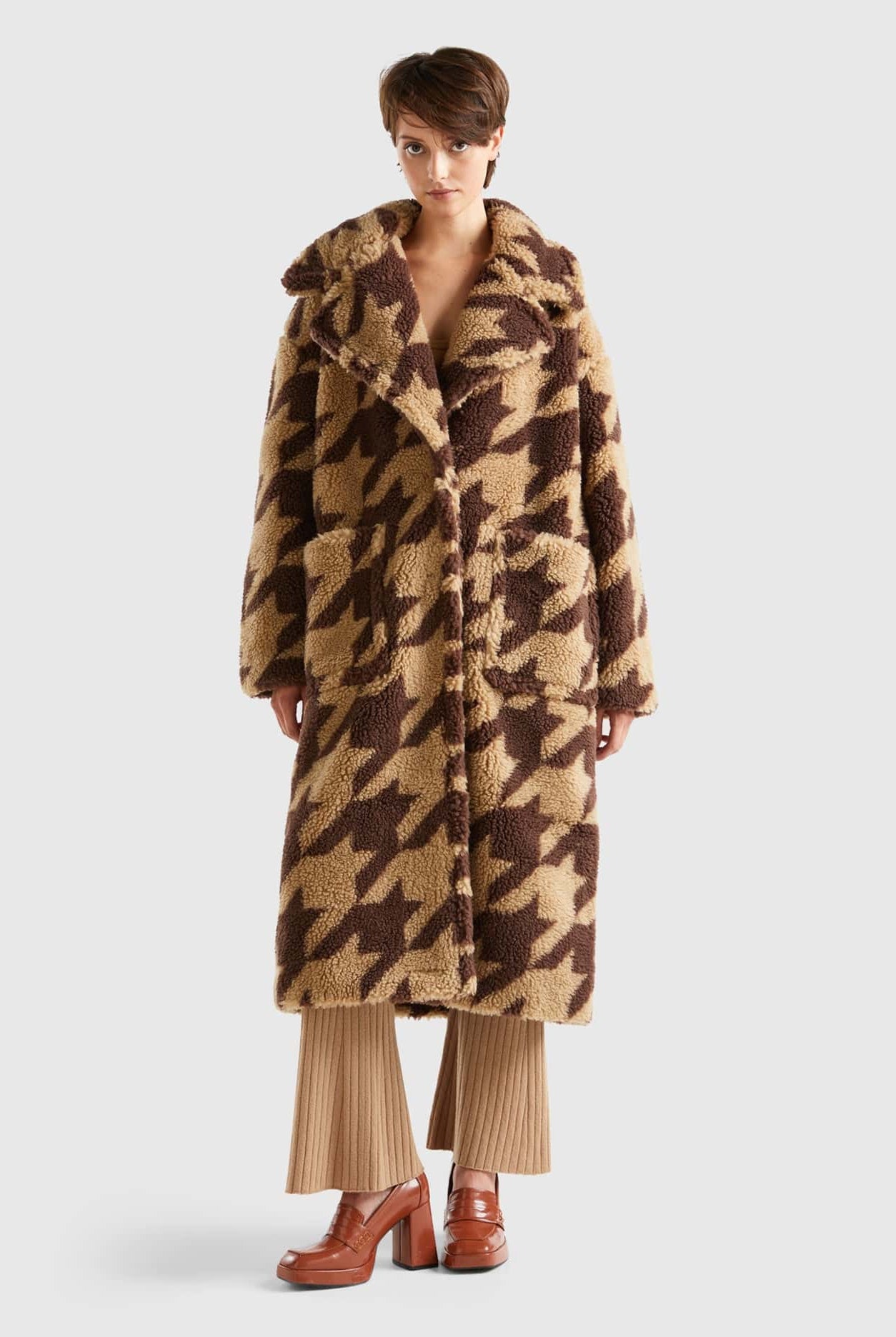 يونايتد كولورز اوف بينيتون معطف تيدي بنقشة هاوندستوث