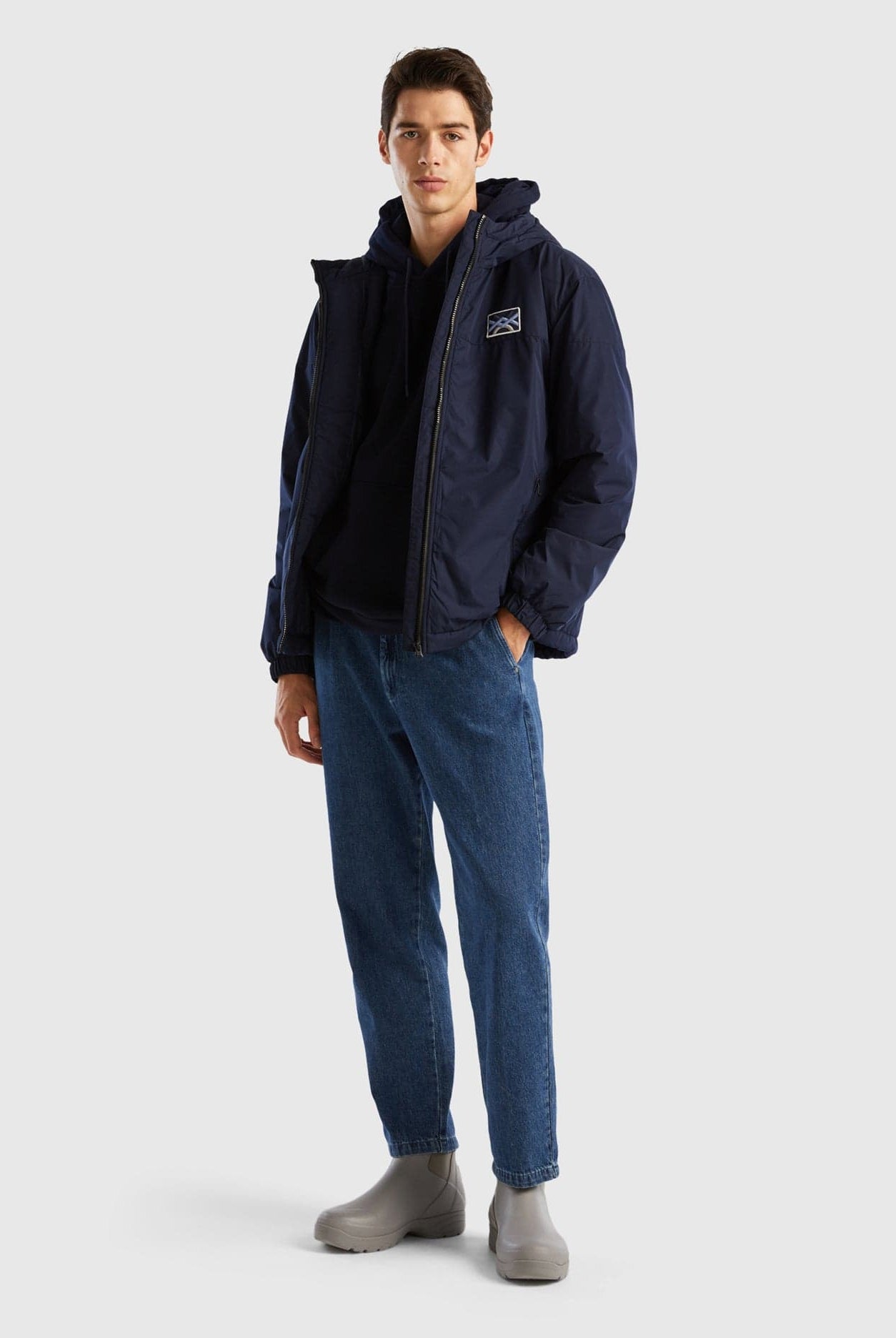 يونايتد كولورز اوف بينيتون جاكيت مقاوم للمطر بغطاء للرأس