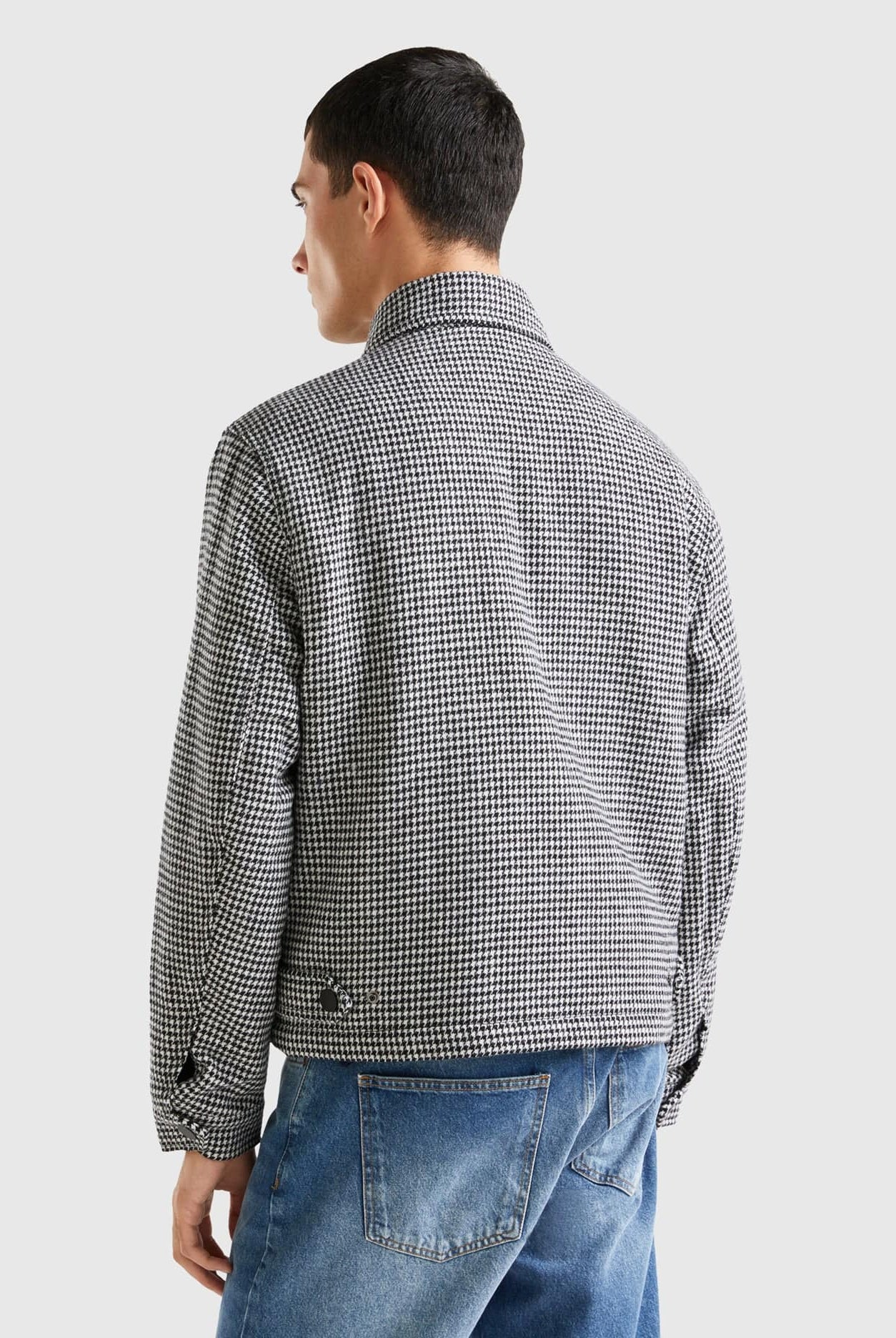 يونايتد كولورز اوف بينيتون سترة رجالي منقوشة ببطانة وجيوب