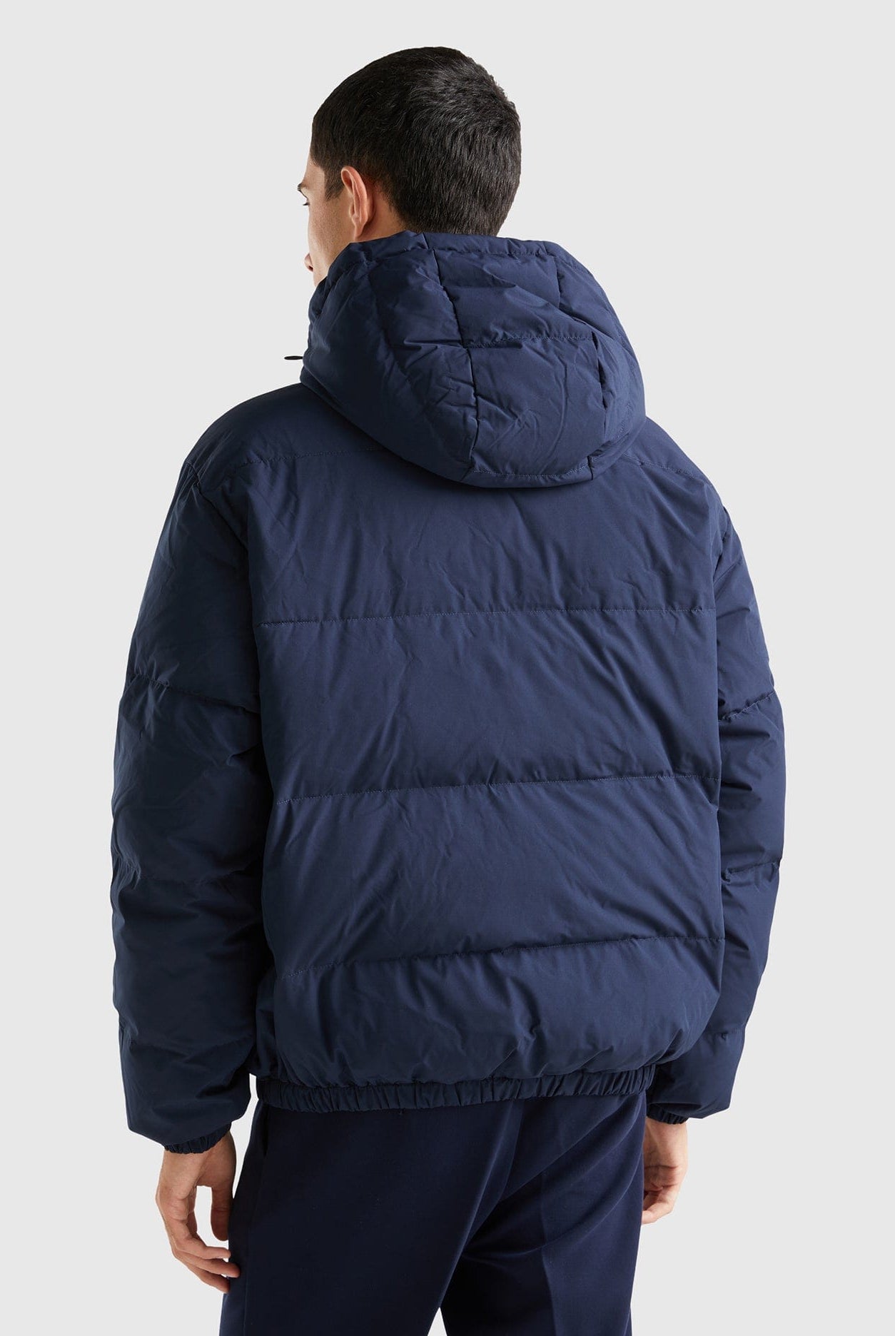 يونايتد كولورز اوف بينيتون سترة رجالي مبطنة بغطاء رأس قابل للإزالة