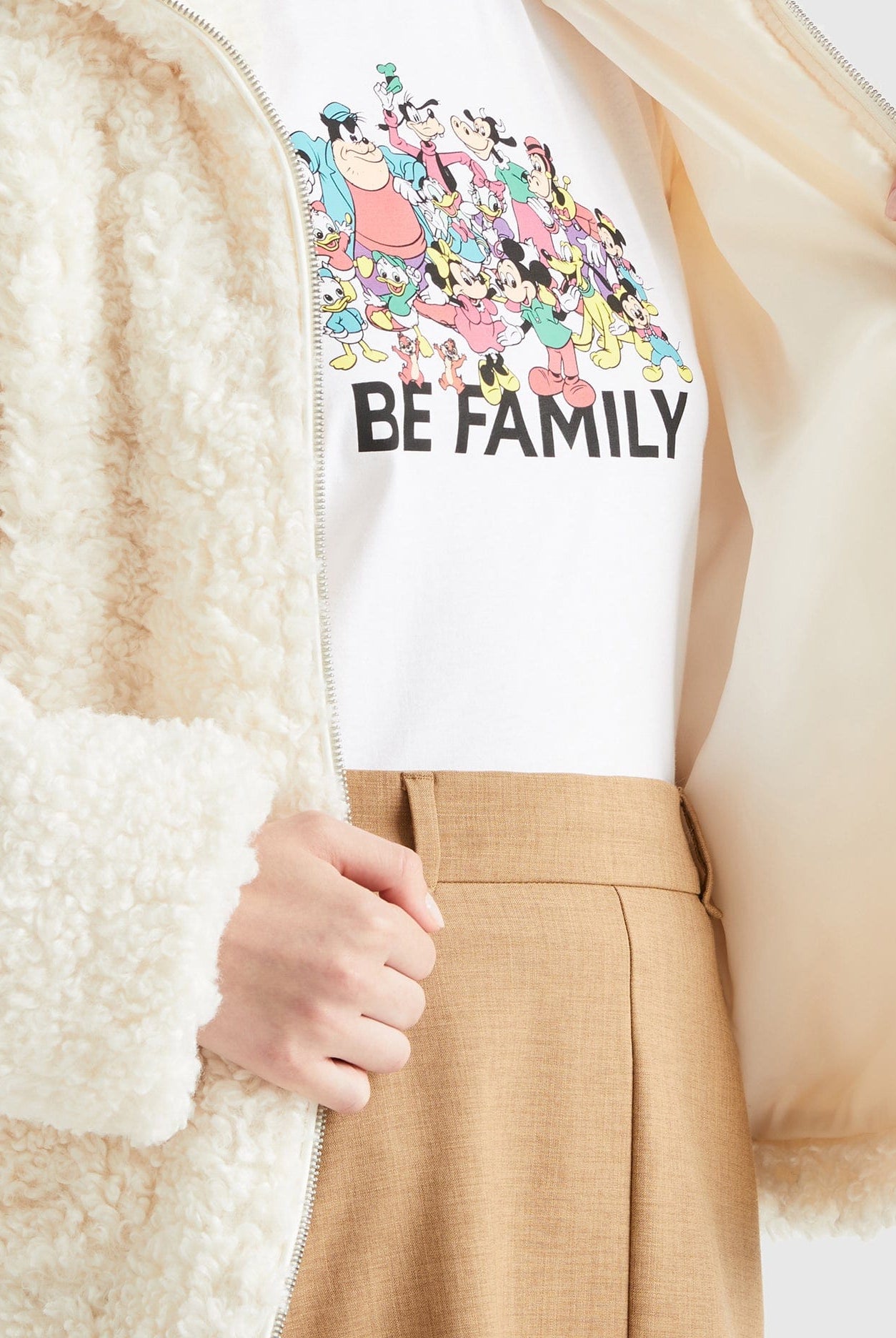 يونايتد كولورز اوف بينيتون سترة نسائي فرو صناعي