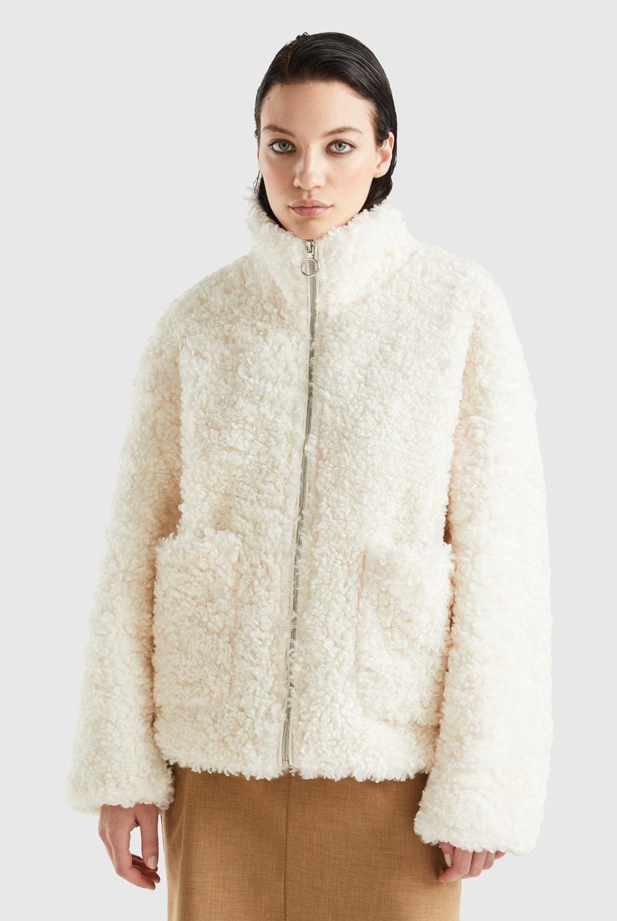 يونايتد كولورز اوف بينيتون سترة نسائي فرو صناعي