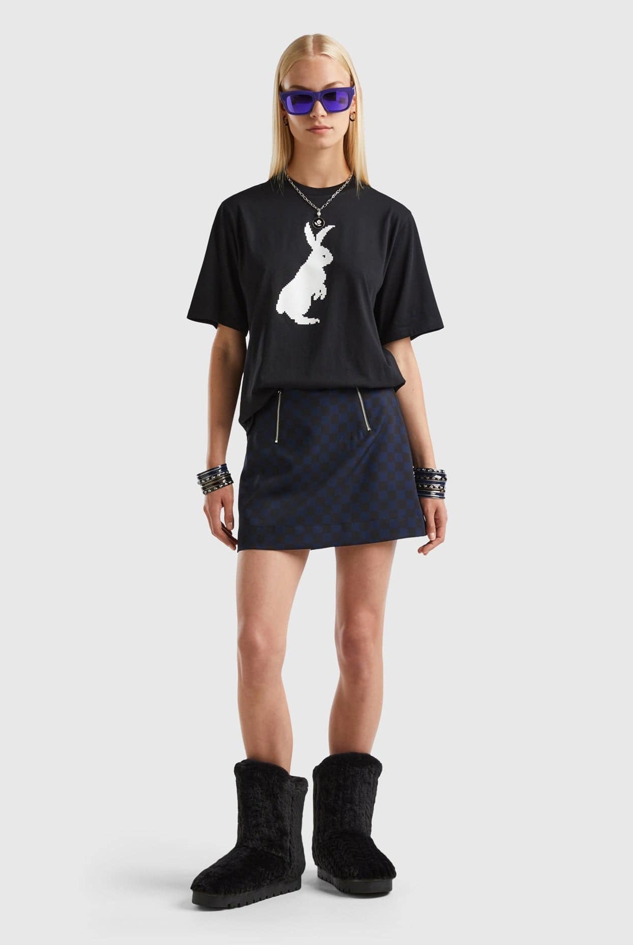 يونايتد كولورز اوف بينيتون تيشيرت بطبعة أرنب نص كم نسائي