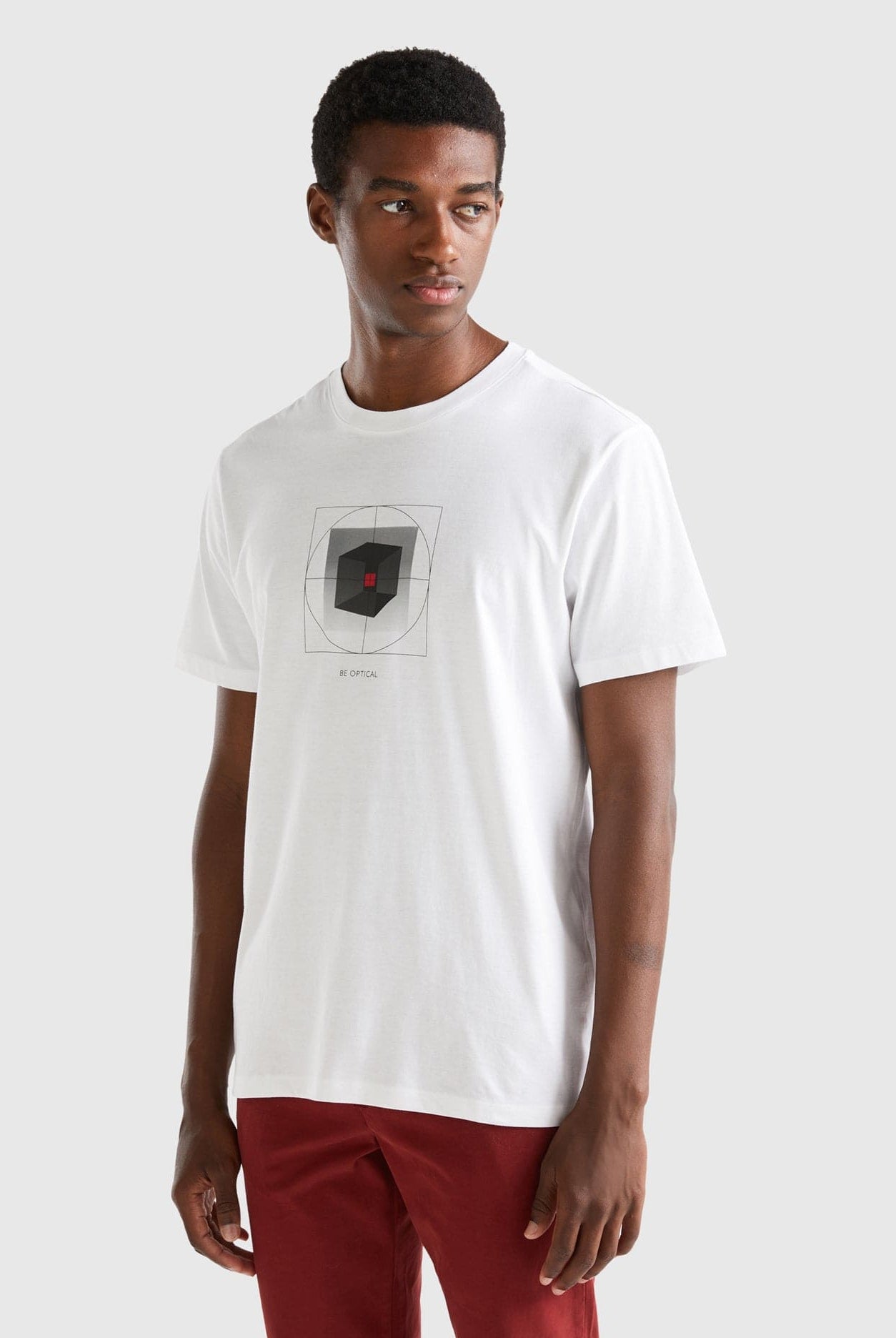 يونايتد كولورز اوف بينيتون تيشيرت قطن 100% مطبوع رجالي