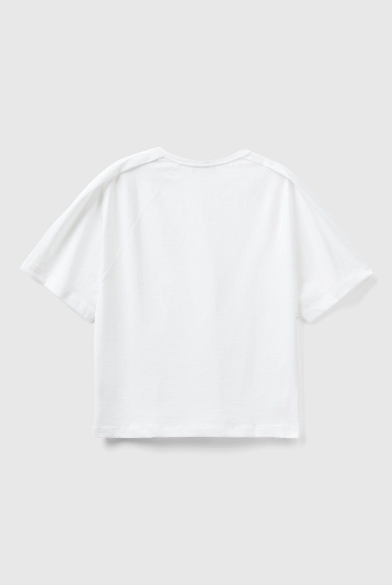 يونايتد كولورز اوف بينيتون تي شيرت بقصة مربعة نسائي