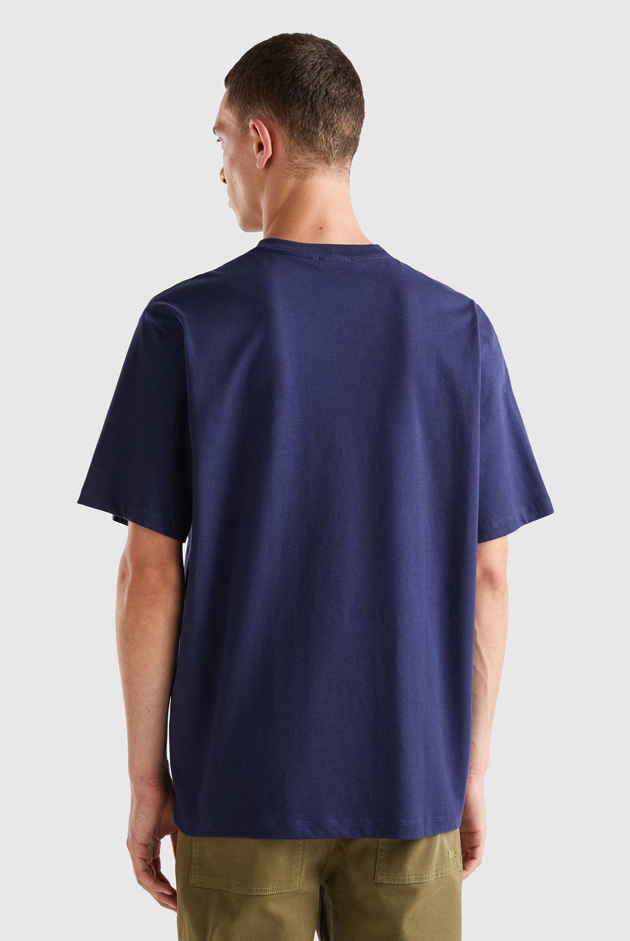 يونايتد كولورز اوف بينيتون تيشيرت بطباعة شعار بطبعة أمامية نص كم نسائي