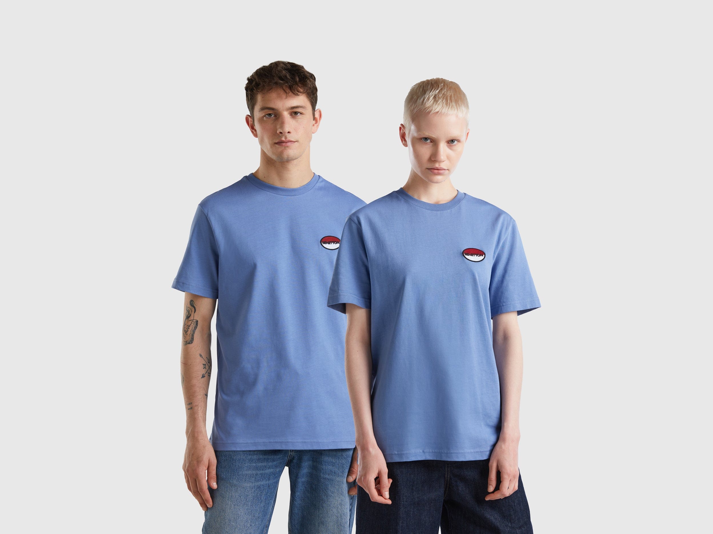 ูููุงูุชุฏ ููููุฑุฒ ุงูู ุจูููุชูู ุชูุดูุฑุช ุฃุฒุฑู ุณู
ุงูู ู
ุน ุจุงุฏุฌ ูุต ูู
ู
ูุงุณุจ ููุฌูุณูู