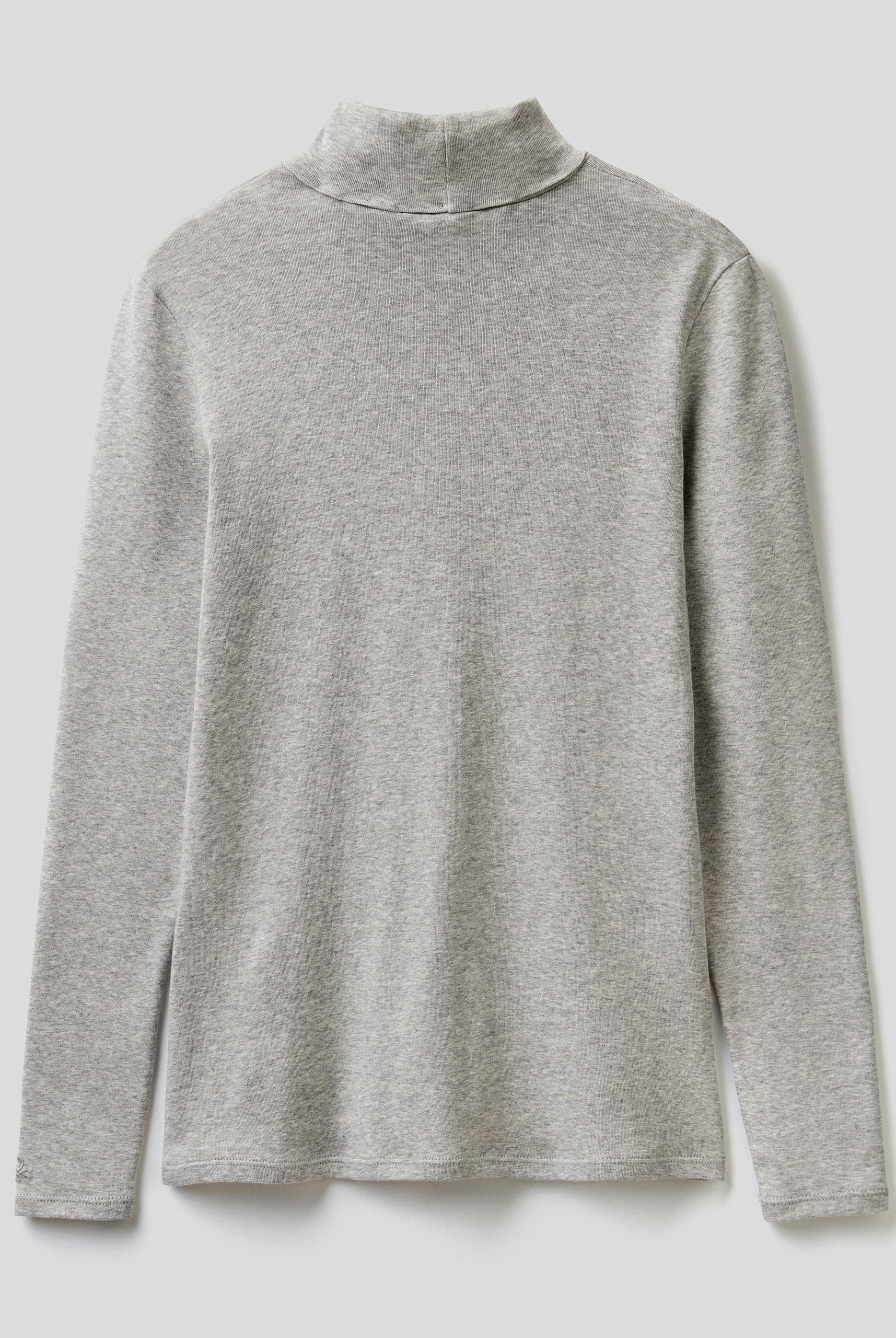 يونايتد كولورز اوف بينيتون تيشيرت نسائي بأكمام طويلة وياقة عالية