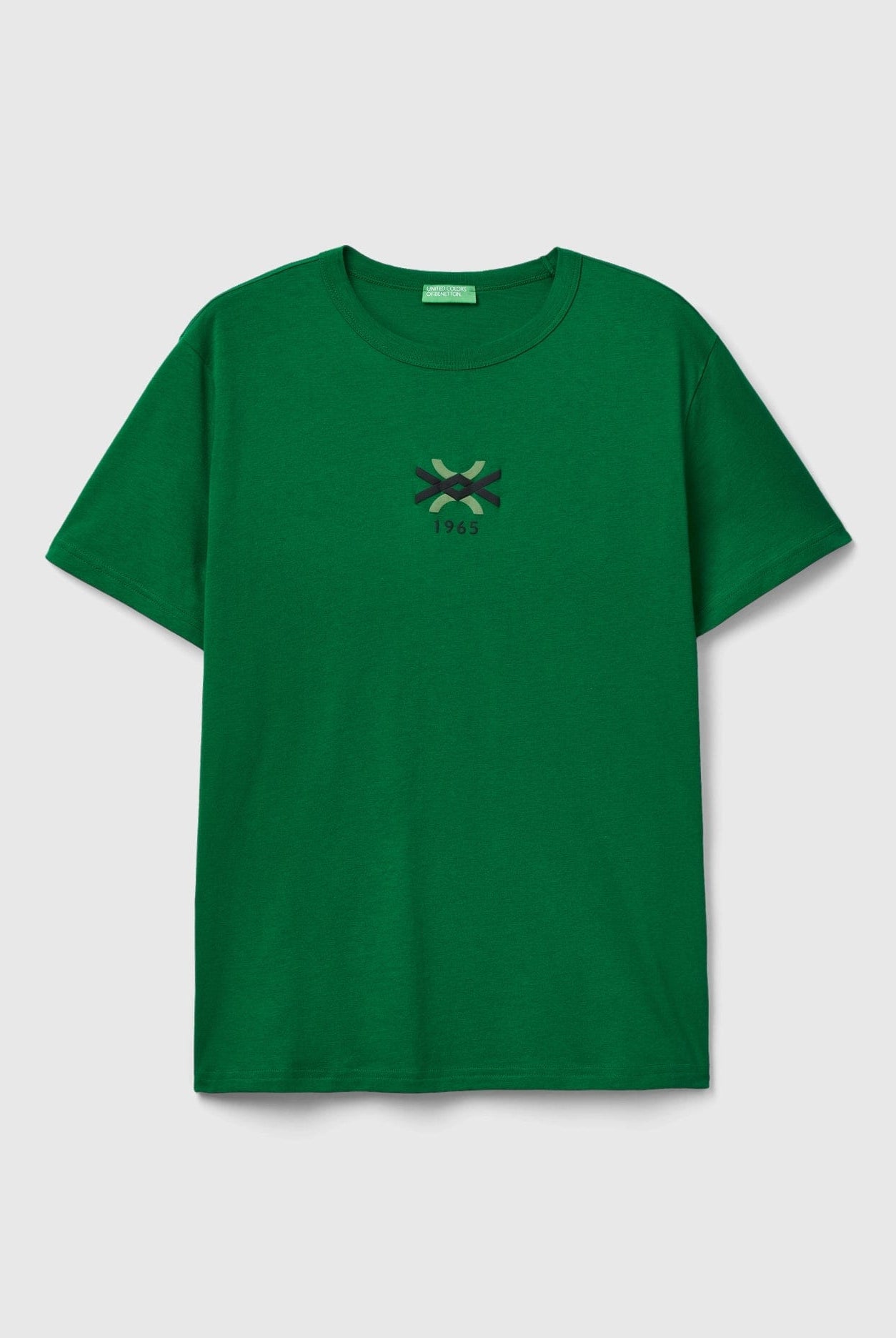 يونايتد كولورز اوف بينيتون تيشيرت رجالي كم قصير من القطن العضوي بطباعة شعار على الصدر