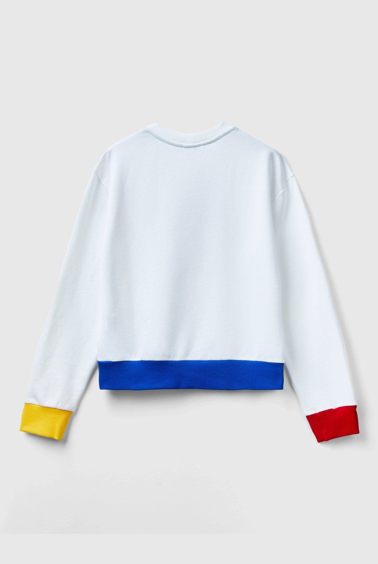 يونايتد كولورز اوف بينيتون كنزة نسائية بطبعة شعار