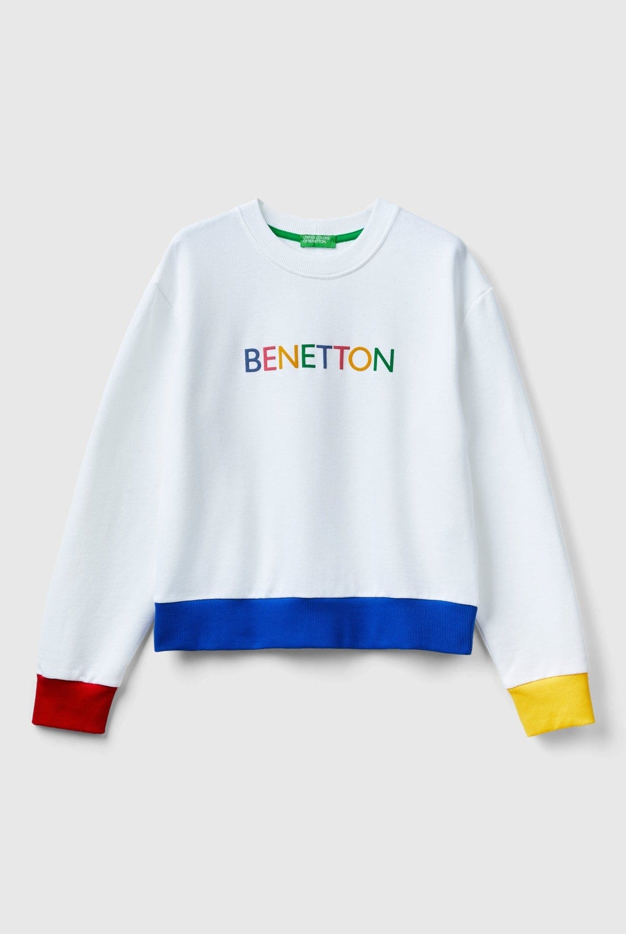 يونايتد كولورز اوف بينيتون كنزة نسائية بطبعة شعار