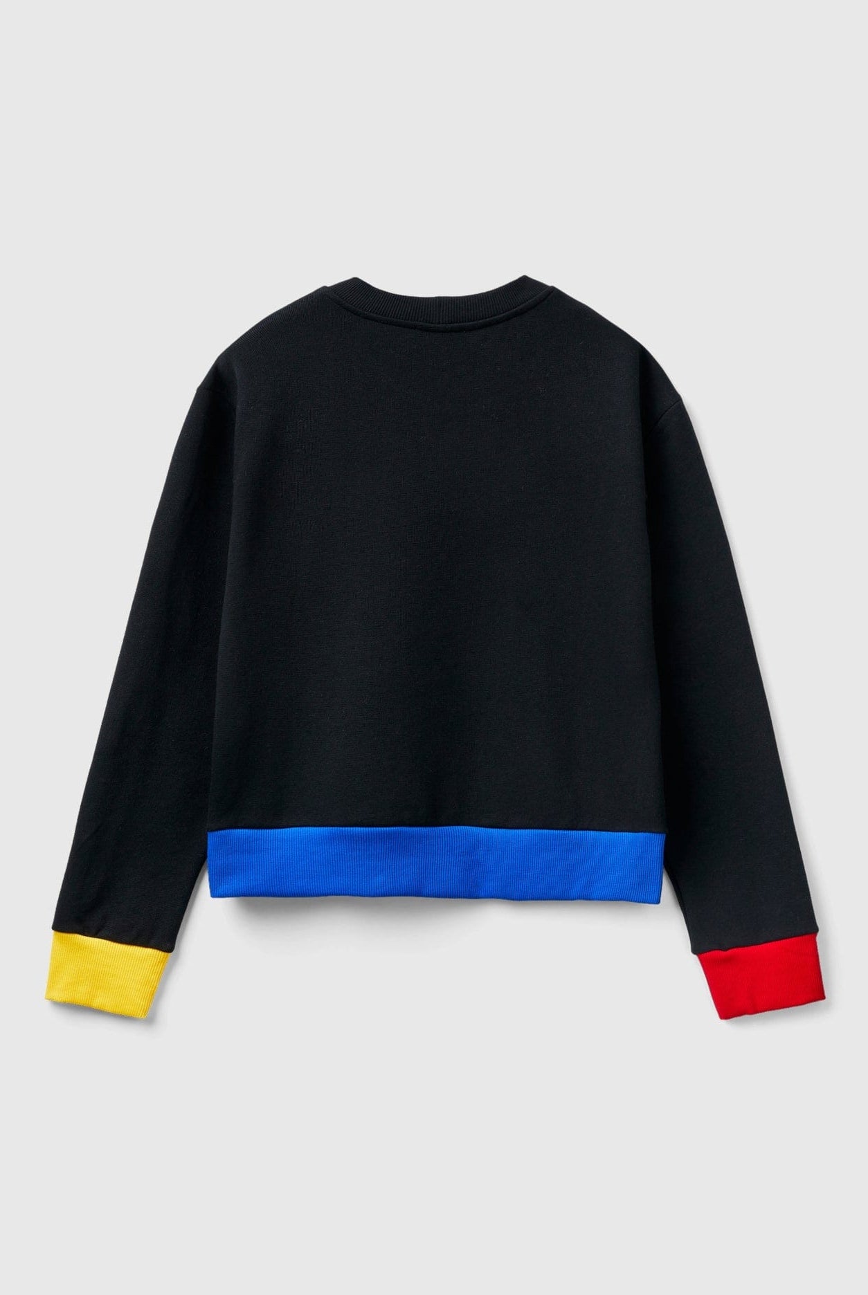 يونايتد كولورز اوف بينيتون كنزة نسائية بطبعة شعار