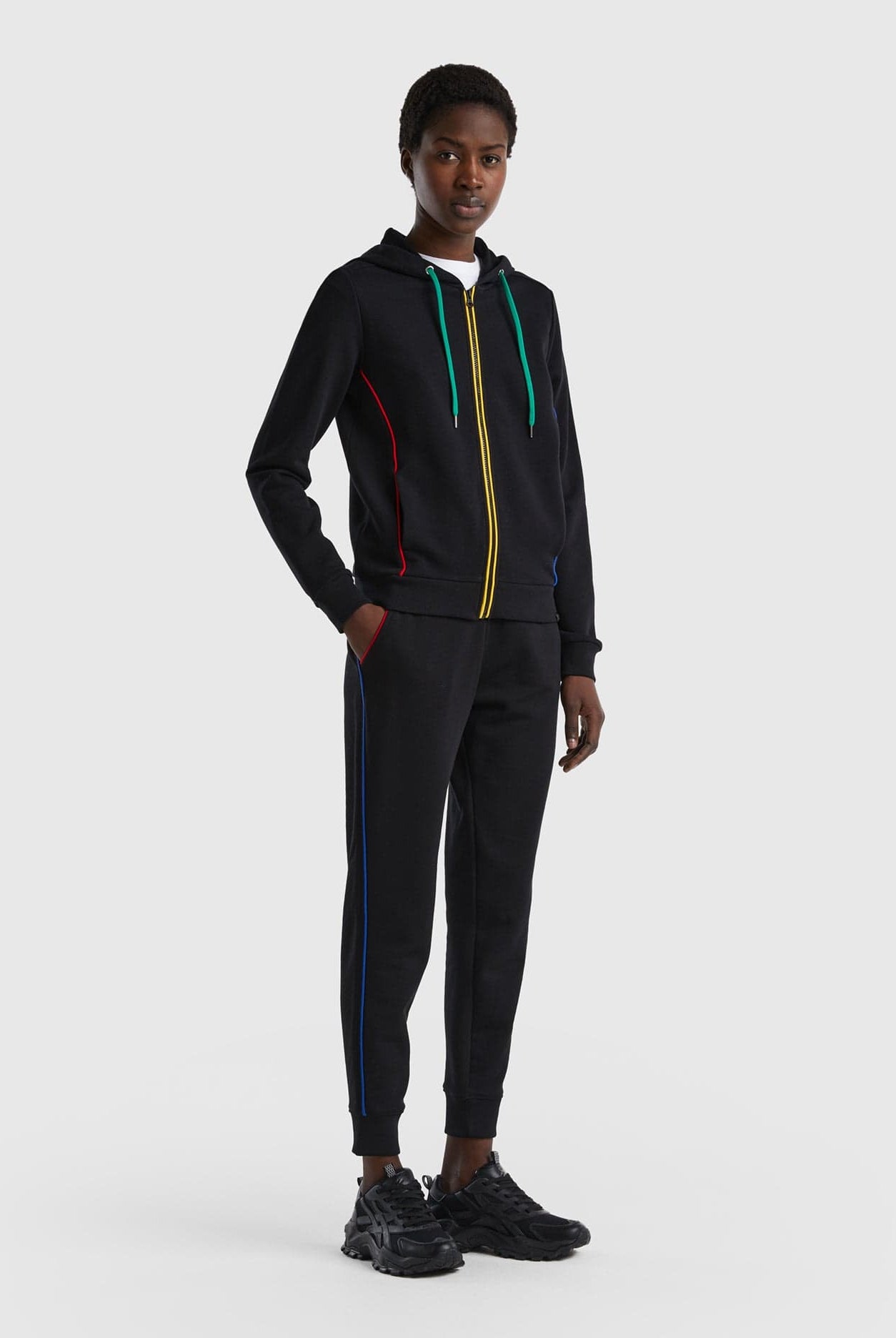 يونايتد كولورز اوف بينيتون سويت شيرت قطن بسحاب وقبعة بسحاب نسائي