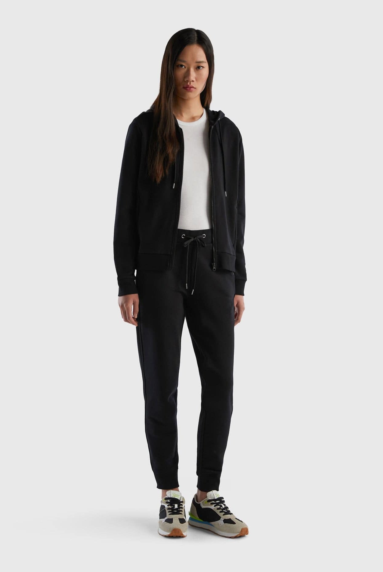 يونايتد كولورز اوف بينيتون سويت بانتس برباط