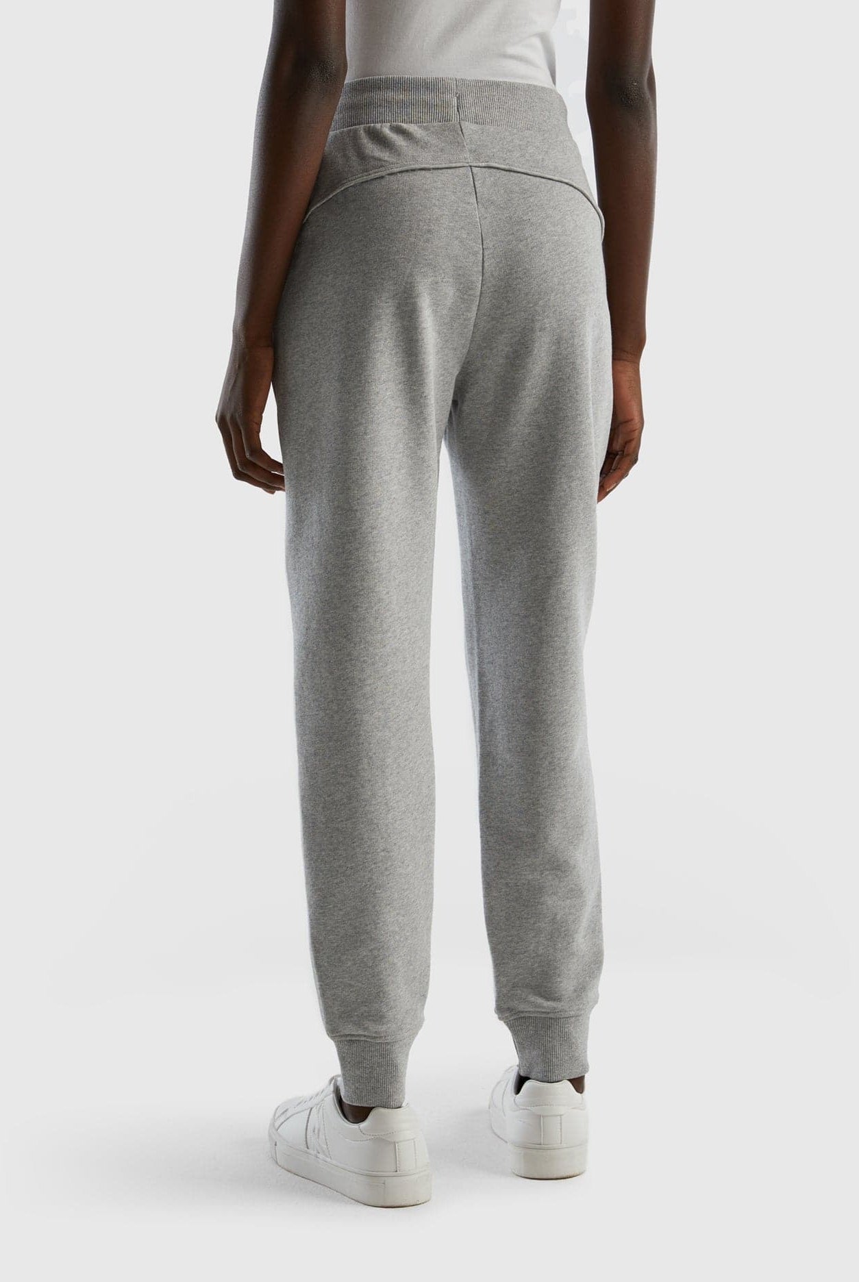 يونايتد كولورز اوف بينيتون سويت بانتس برباط