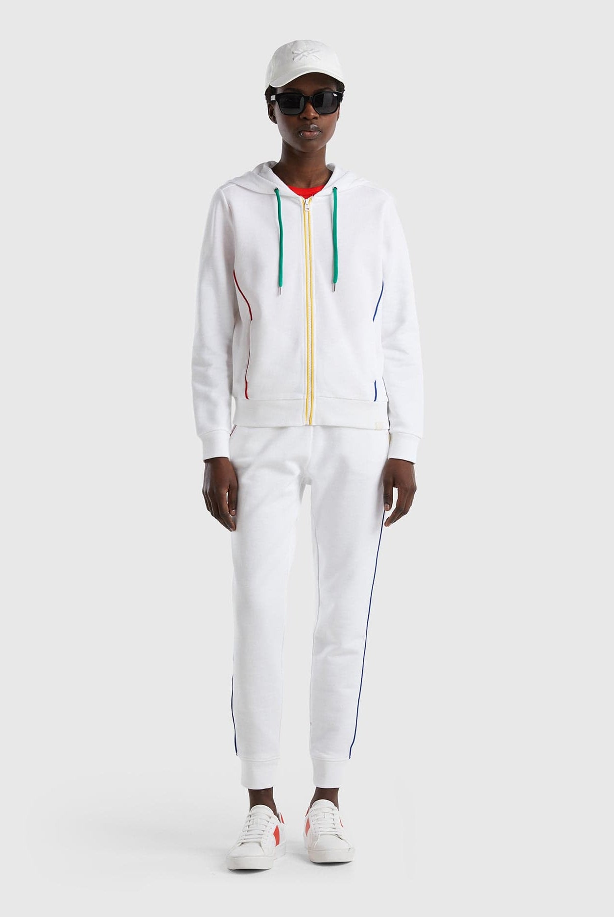 يونايتد كولورز اوف بينيتون سويت بانتس برباط