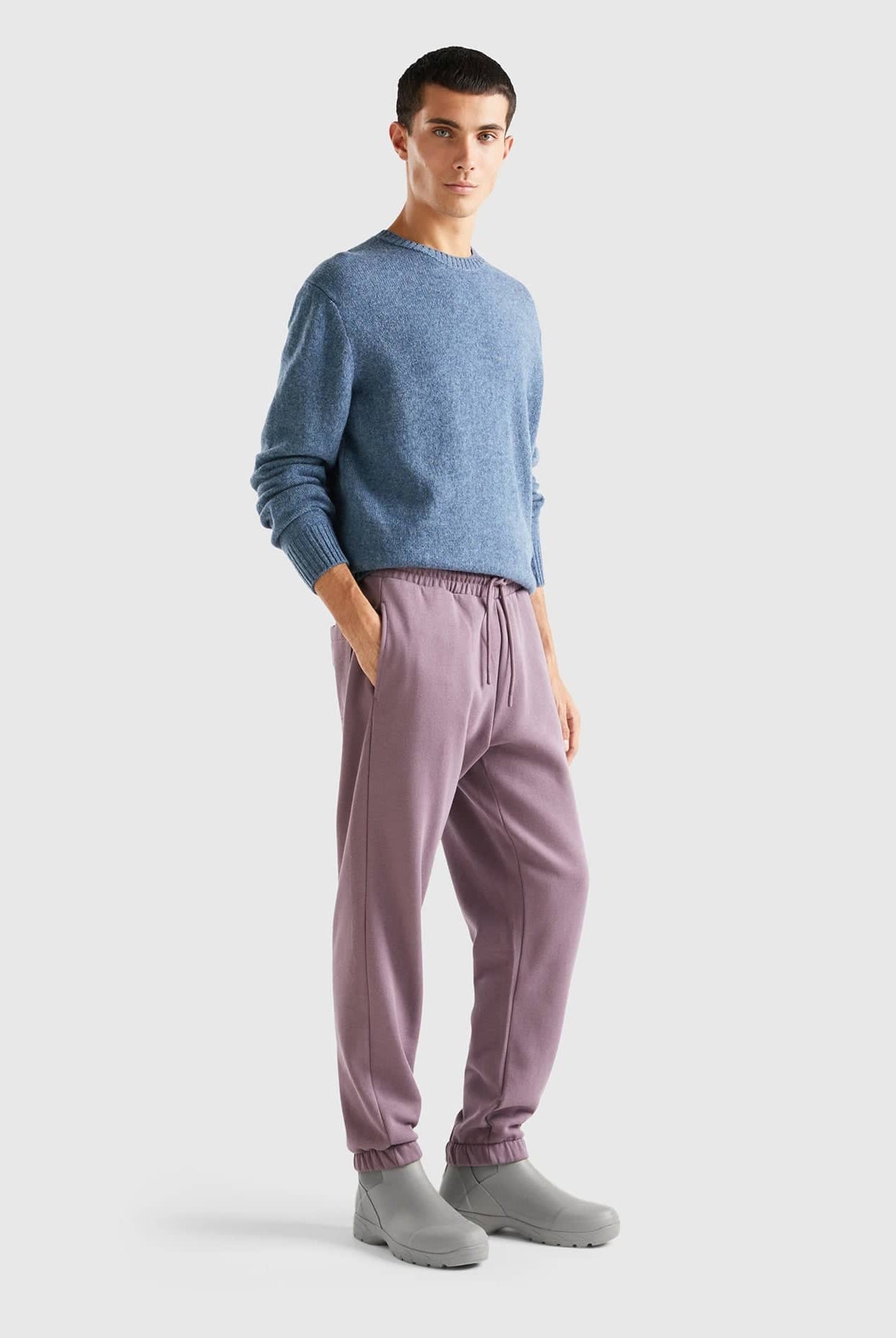 يونايتد كولورز اوف بينيتون بنطلون رياضي سادة برباط رجالي